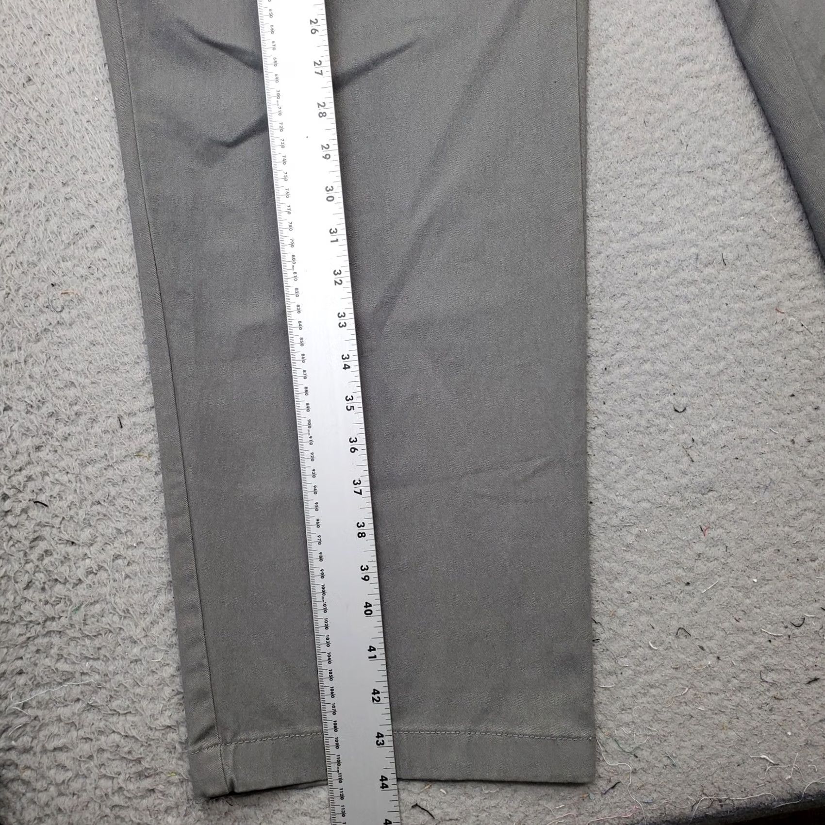 Izod IZOD Pants Mens 50x32 Gray Performance Stretch Non-Iron Flat Front Straight Leg Shirt Size US 34 / EU 50 - 3 Thumbnail