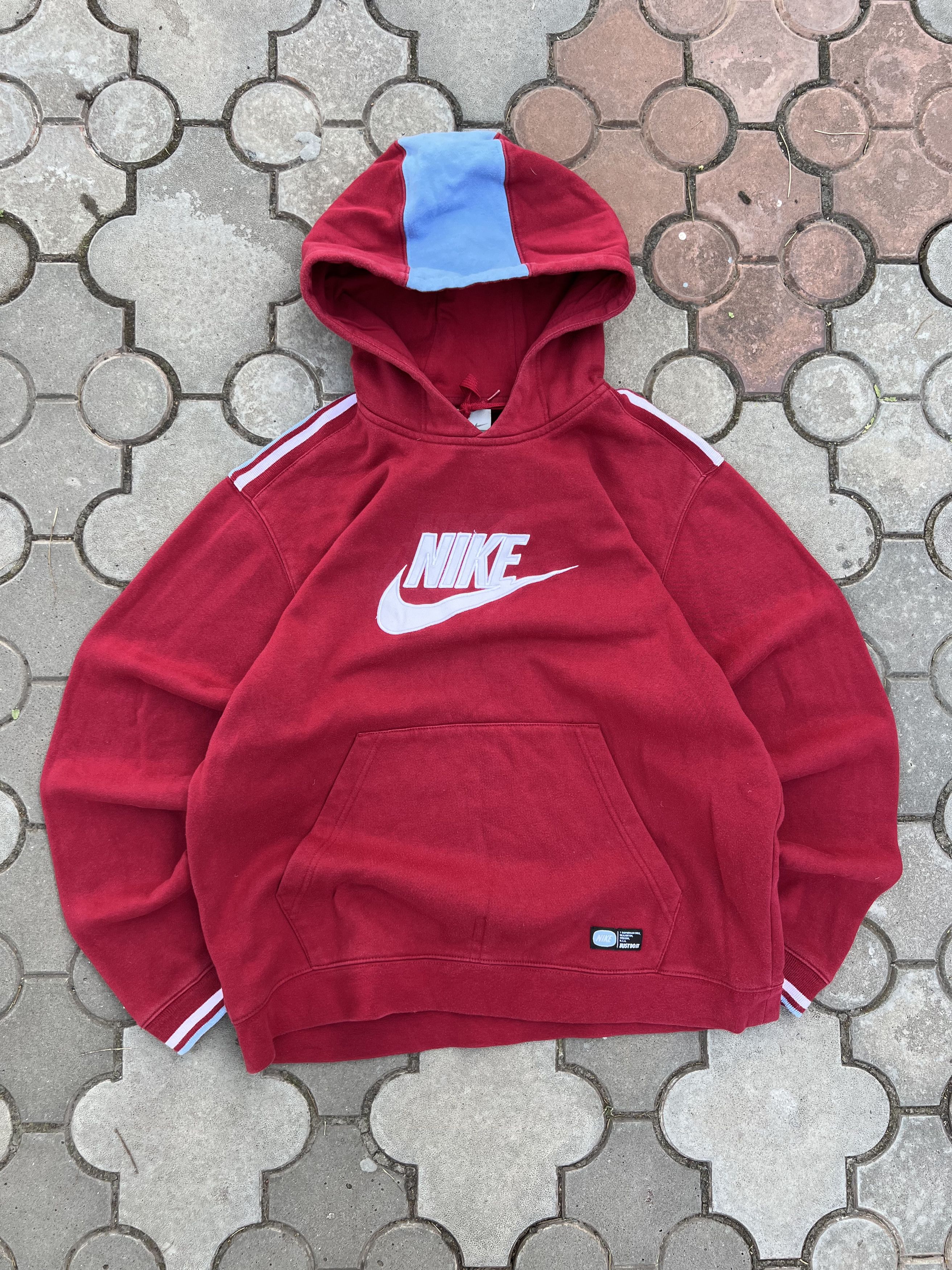 Vintage Nike Center Logo Boxy Hoodie Y2K USA