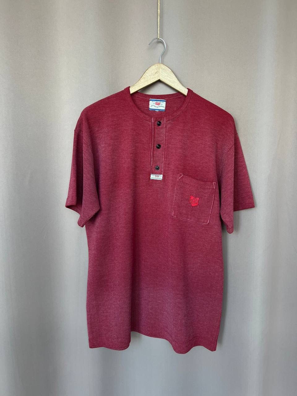 Levi's Levis Vintage T-Shirt Size L Embroidered Logo Short Sleeve Size US L / EU 52-54 / 3 - 1 Thumbnail