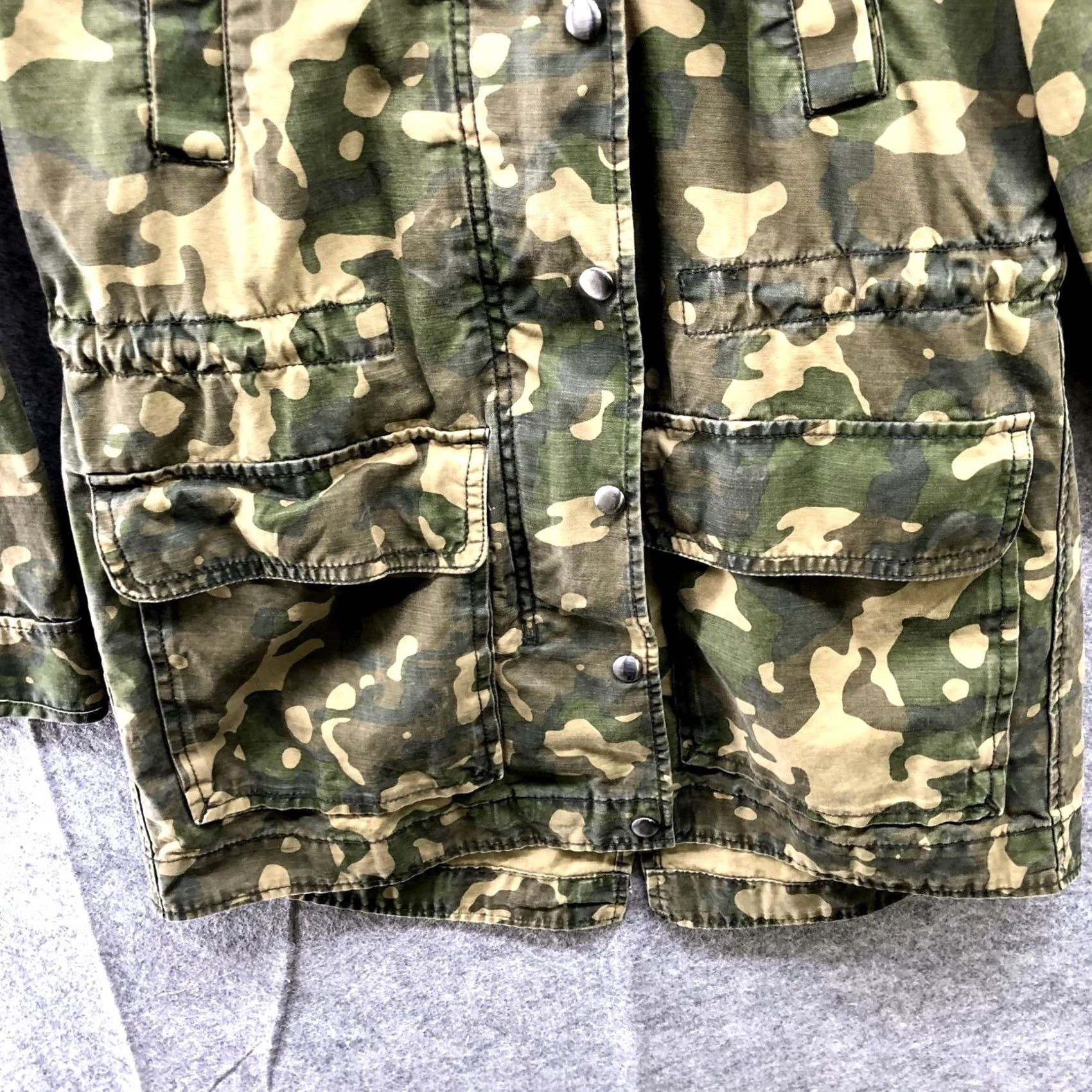 Gap GAP Camo Utility Jacket Womens XS Outdoors Canvas Mid Length Size XS / US 0-2 / IT 36-38 - 4 Thumbnail