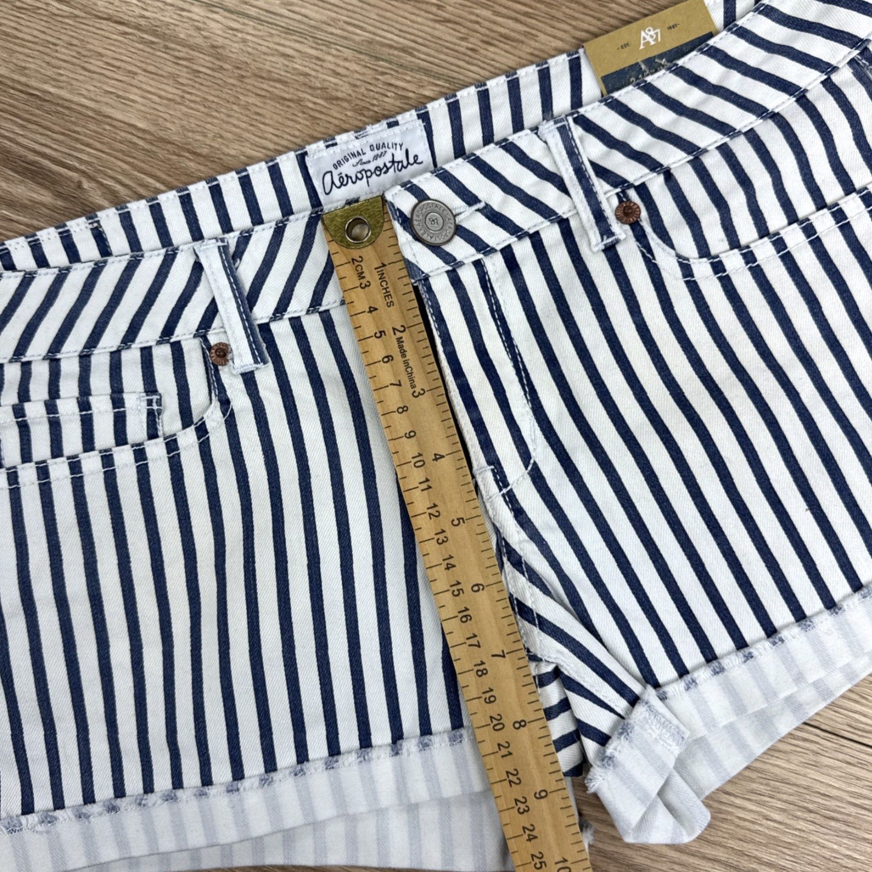 Vintage Aeropostale Shorts Striped Blue/White Shorty Low Rise Size 5/6 NEW Size 27" / US 4 / IT 40 - 5 Thumbnail