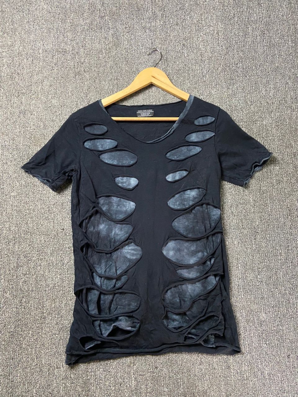 Japanese Brand Red Bridge Semi Distressed Cut Out Tshirt (201) Size US S / EU 44-46 / 1 - 1 Thumbnail