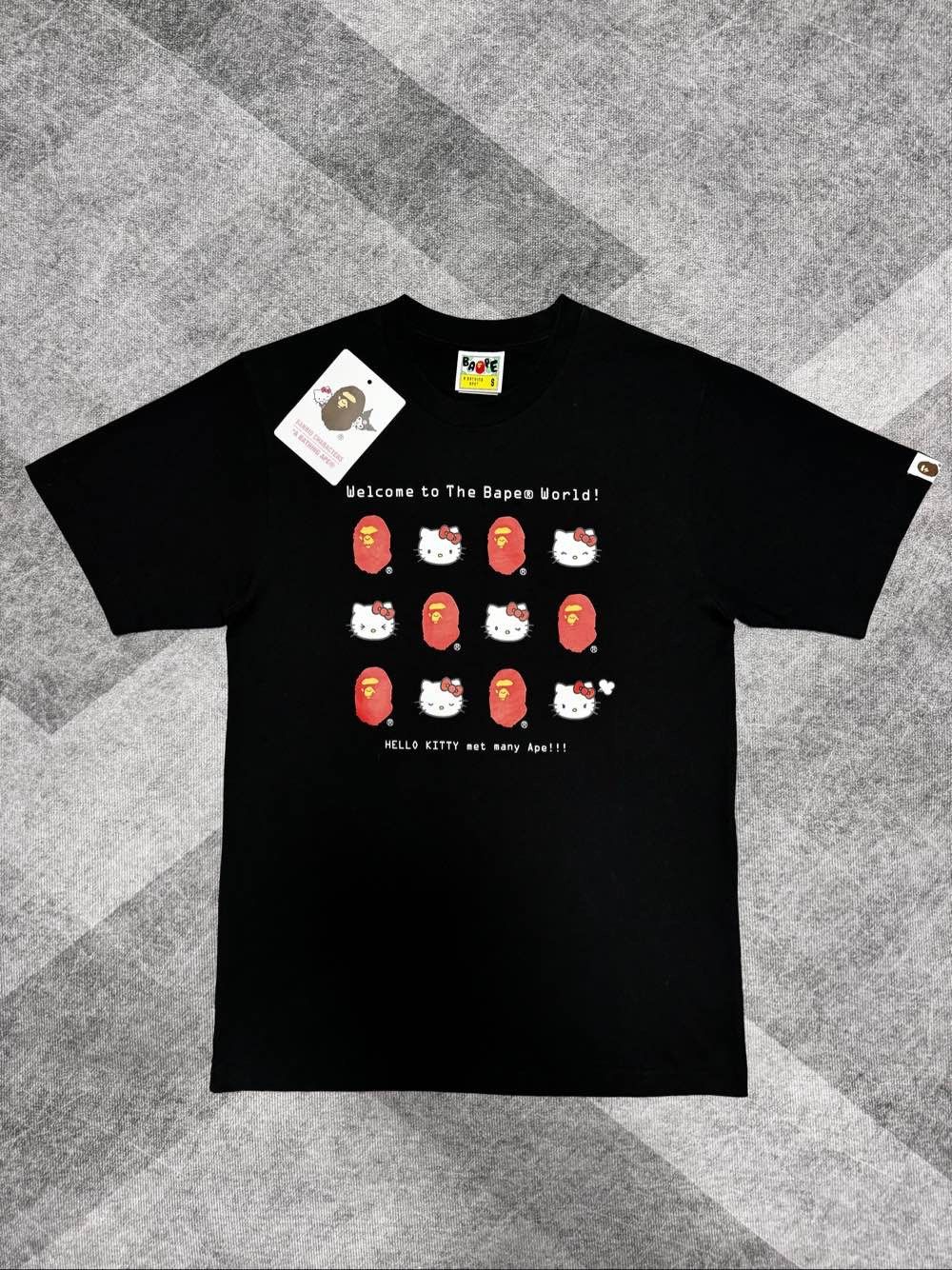 Bape A Bathing Ape x Hello Kitty Graphic T-Shirt S Size S / US 4 / IT 40 - 1 Thumbnail