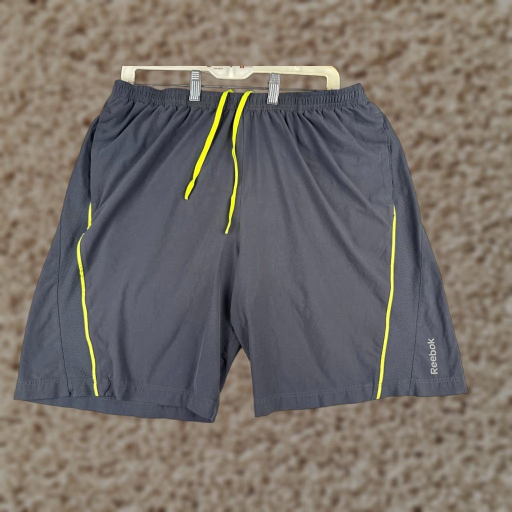 Quiksilver Reebok Shorts Mens Extra Large Gray Sweat Elastic Waist Polyester Blend 8" Beach Size US 33 - 1 Thumbnail