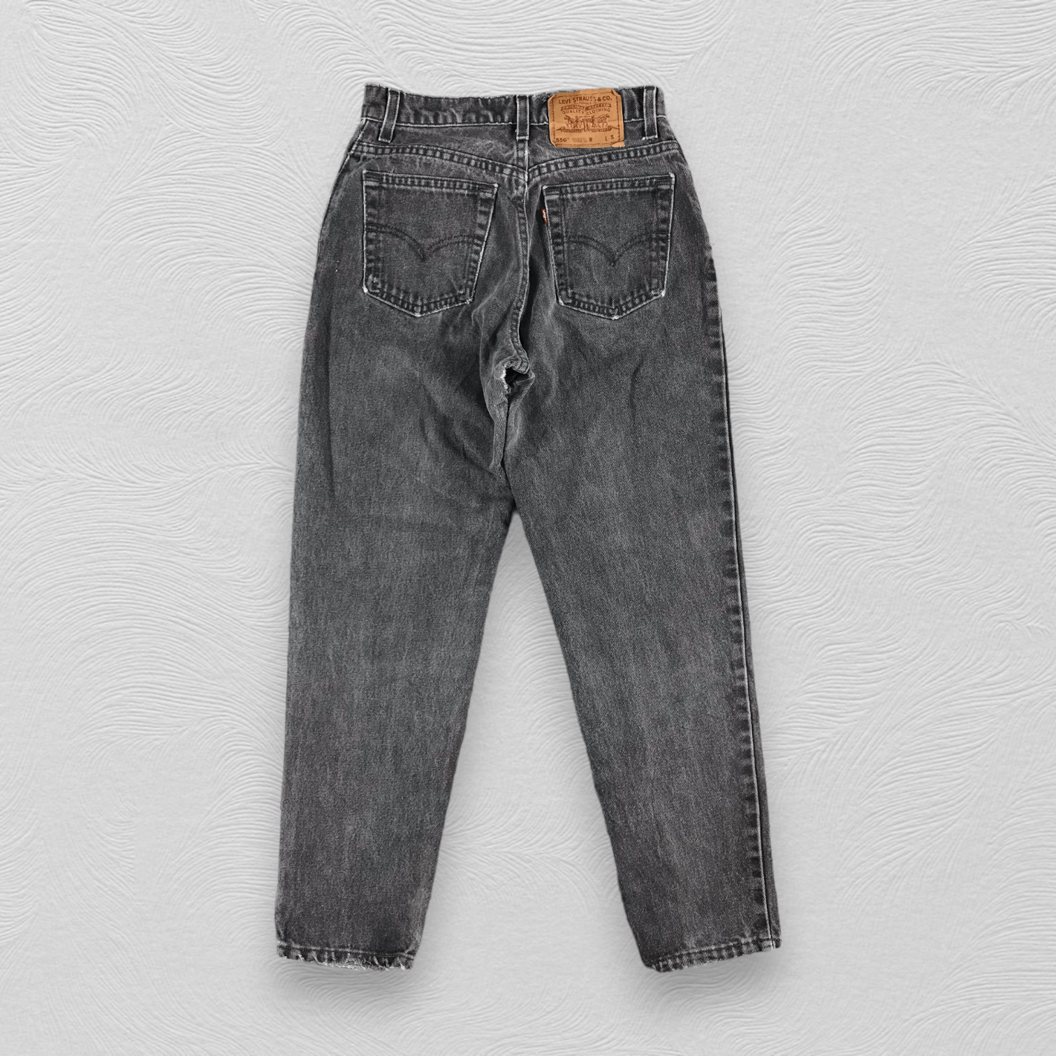 Levi's Vintage Levi's 550 Jeans Distress Faded Black Denim KJ843 Size US 27 - 2 Thumbnail
