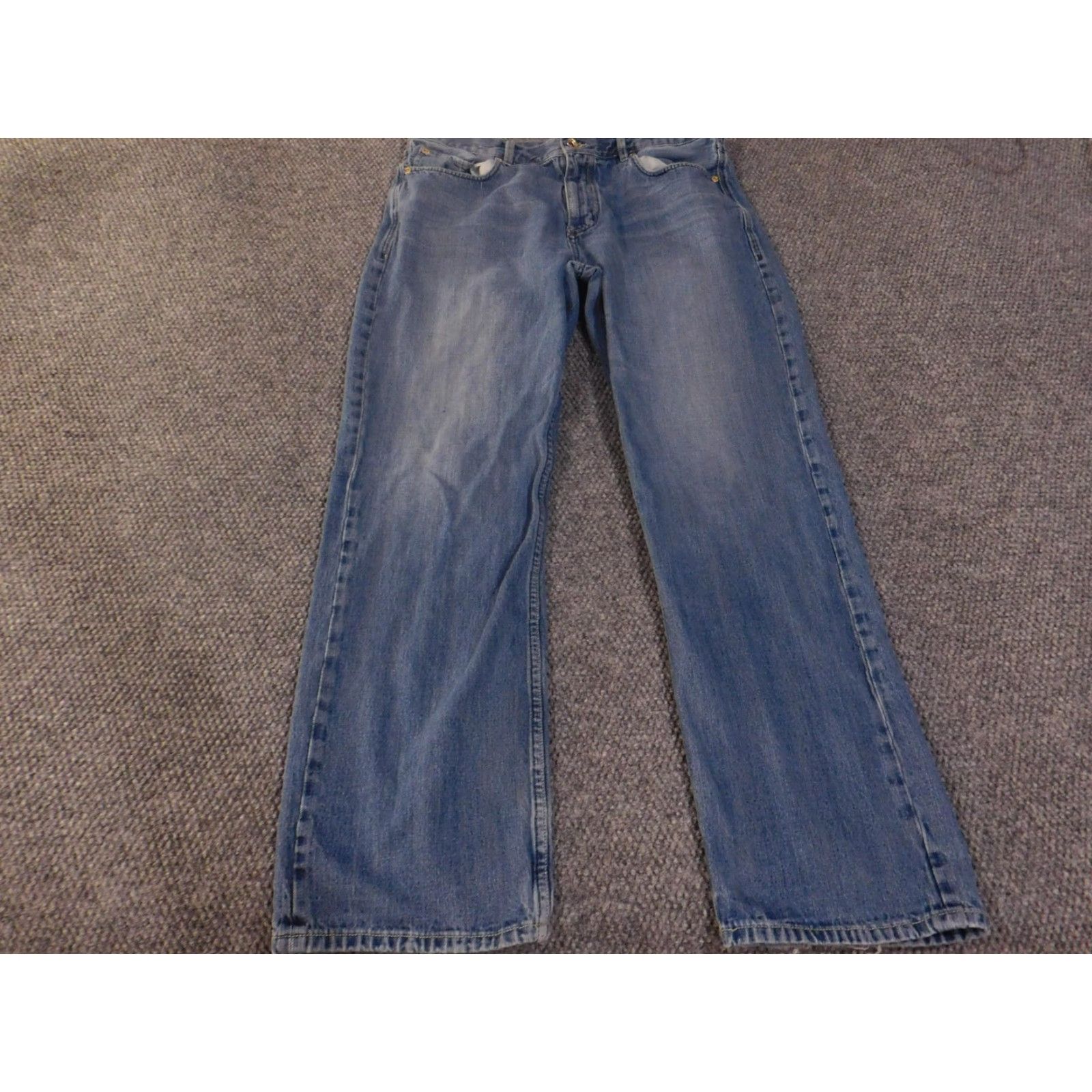 Sean John Sean John Jeans Mens 36x32 Denim Blue Light Wash Straight Leg 5-Pocket Logo Back Pockets Belt Leather Patch Womens? Actually Mens. Size US 36 / EU 52 - 2 Thumbnail