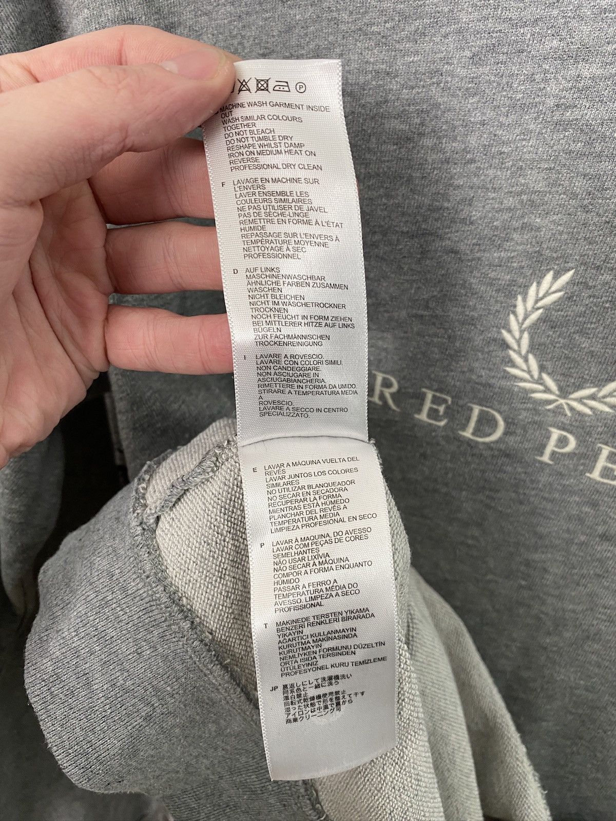 Fred Perry Vintage sweatshirt Fred Perry big logo y2k sweater Size US S / EU 44-46 / 1 - 7 Thumbnail