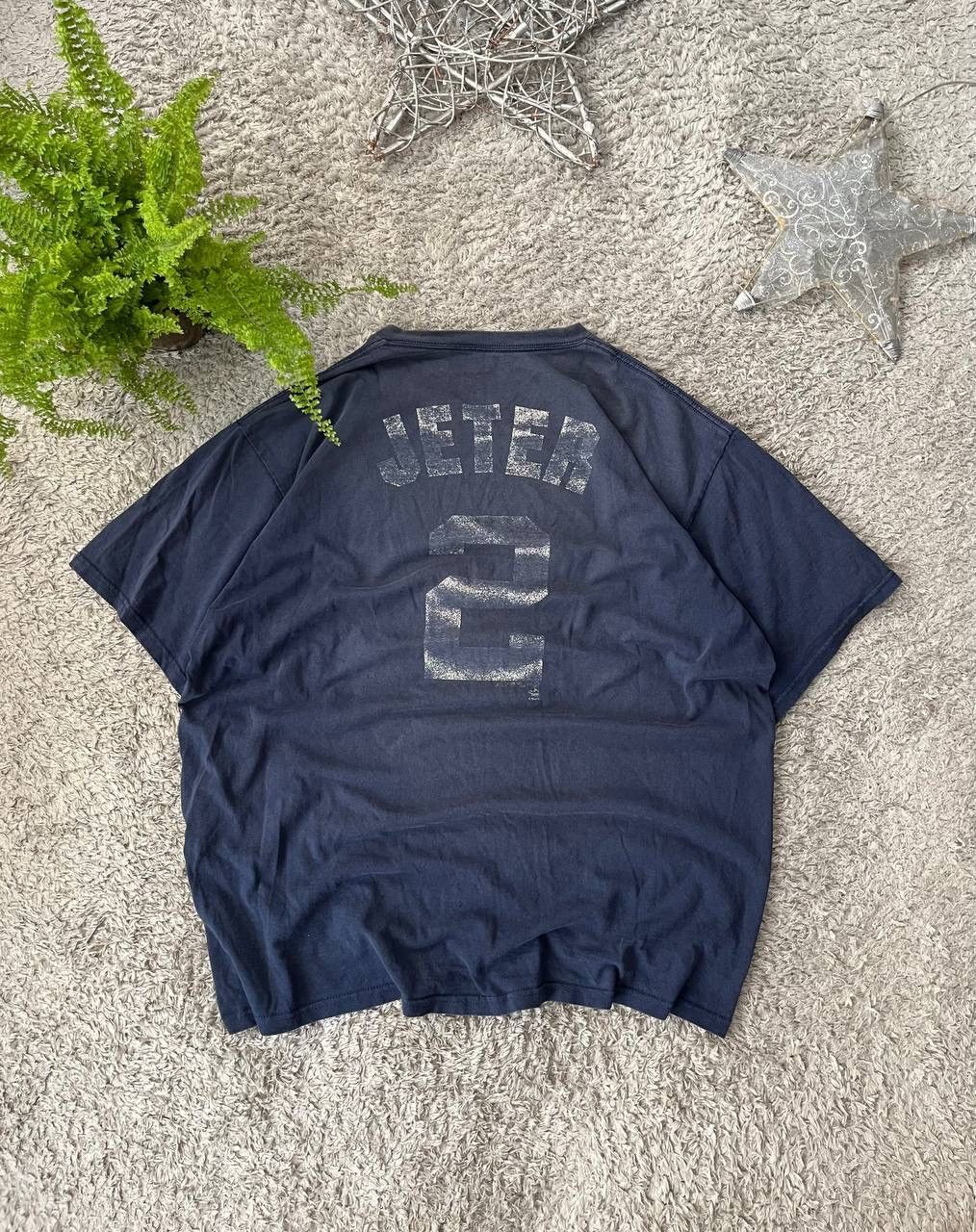 Majestic × Vintage 90s Majestic Yankees T-Shirt Vintage Streetwear Bug Logo Y2k Size US L / EU 52-54 / 3 - 5 Thumbnail