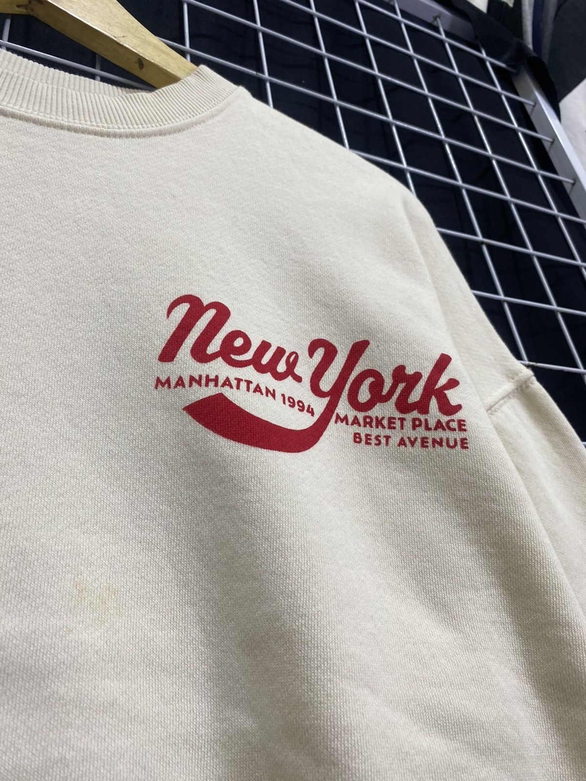 Zara ZARA NEW YORK BROKEN WHITE CREWNECK SWEATSHIRT Size S / US 4 / IT 40 - 3 Thumbnail