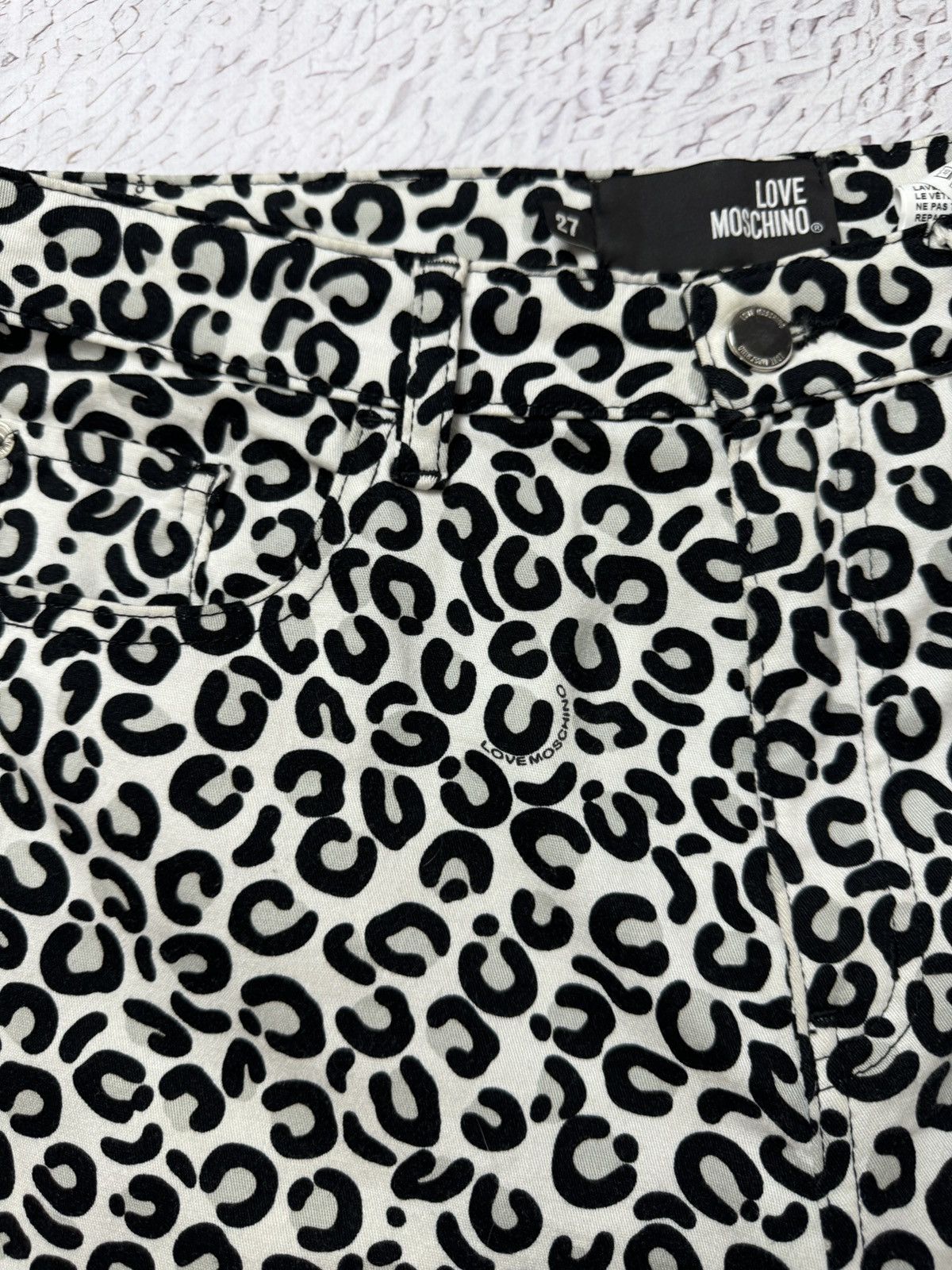 Love Moschino Love Moschino Leopard allover pattern jeans pants trousers Size 27" / US 4 / IT 40 - 8 Thumbnail