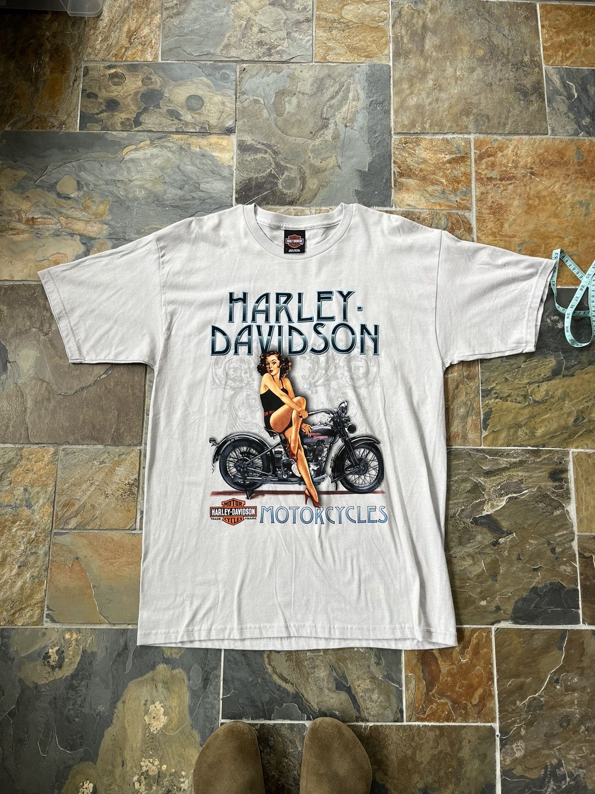 00'S Harley-Davidson Pin-up Girl Motorcycle Bike T-shirt Men's XL unclear pale white type Vintage Second Hand