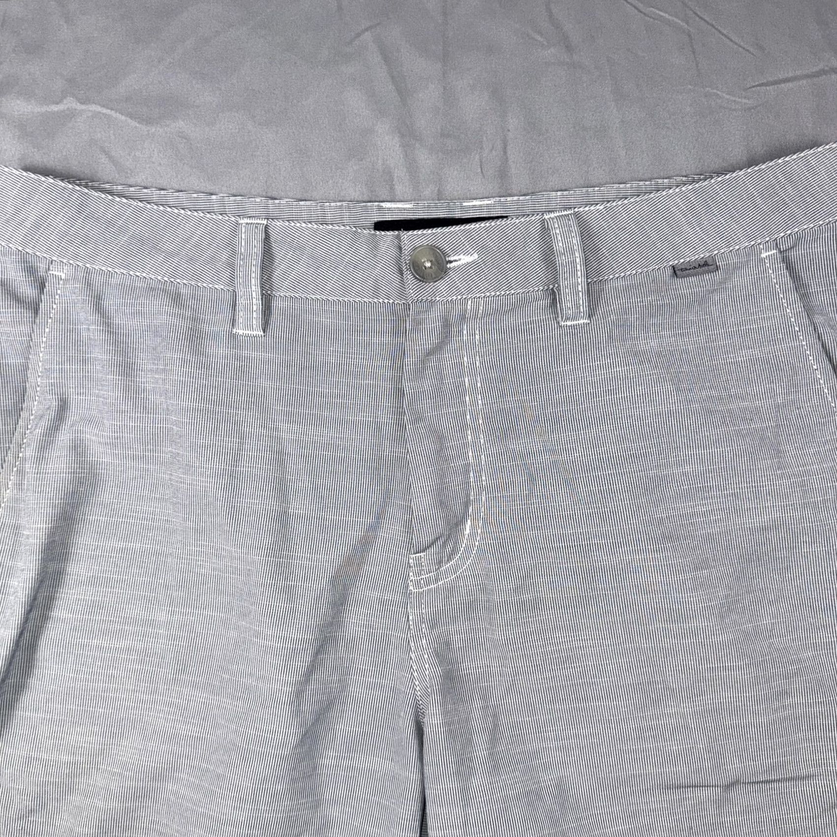 TravisMathew Travis Mathew Shorts Mens 33 Gray Stripe Tech Golf Chino Stretch Casual Summer Size US 33 - 4 Thumbnail