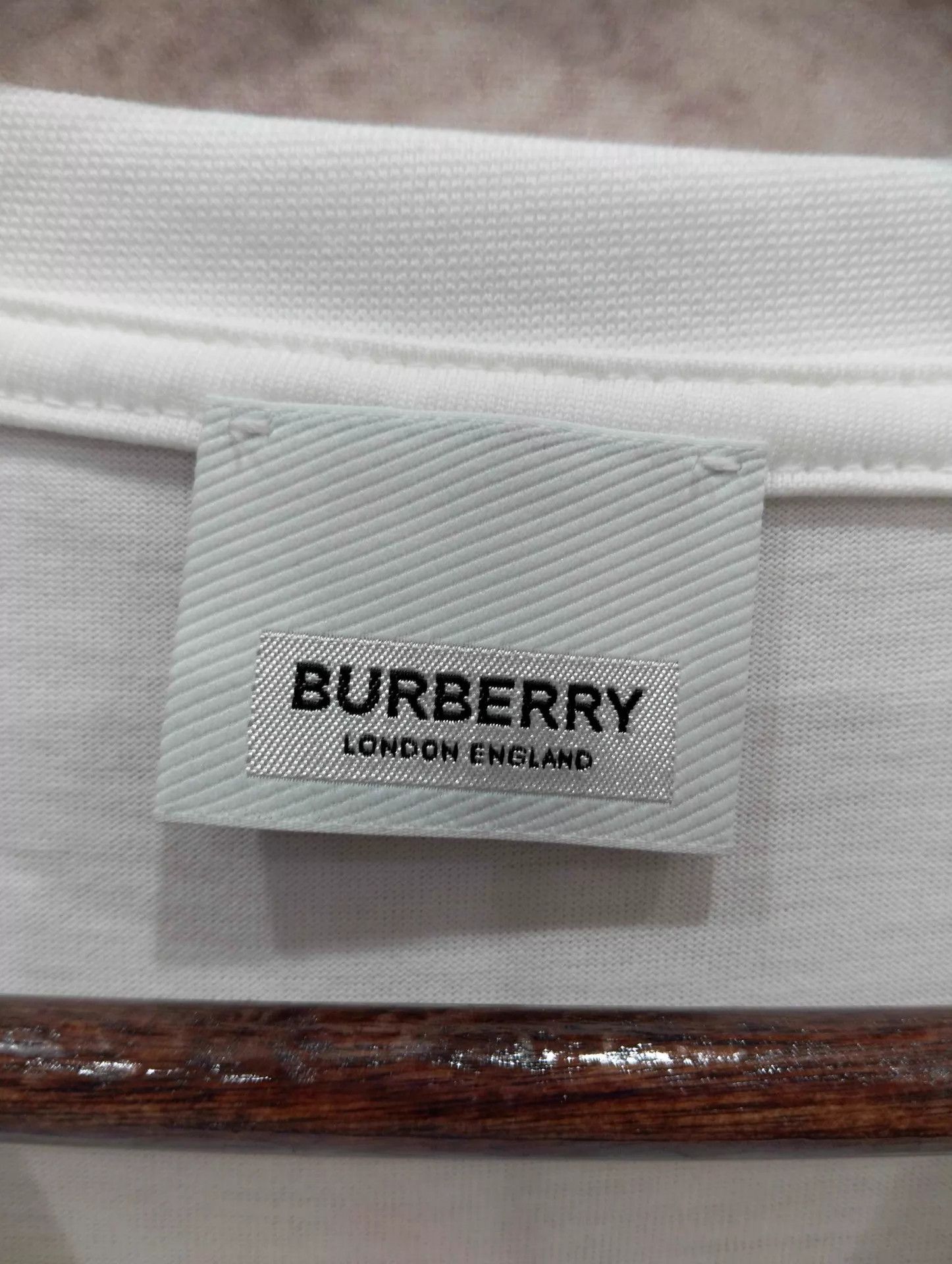 Burberry Burberry Side Check Short Sleeve T-Shirt L Size US L / EU 52-54 / 3 - 3 Thumbnail