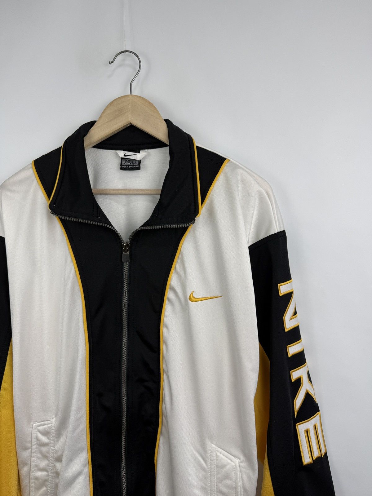 Nike 🇺🇸 Vintage 90s Nike Gold Logo Tracksuit Jacket Pants Rare Y2K Size US L / EU 52-54 / 3 - 3 Thumbnail