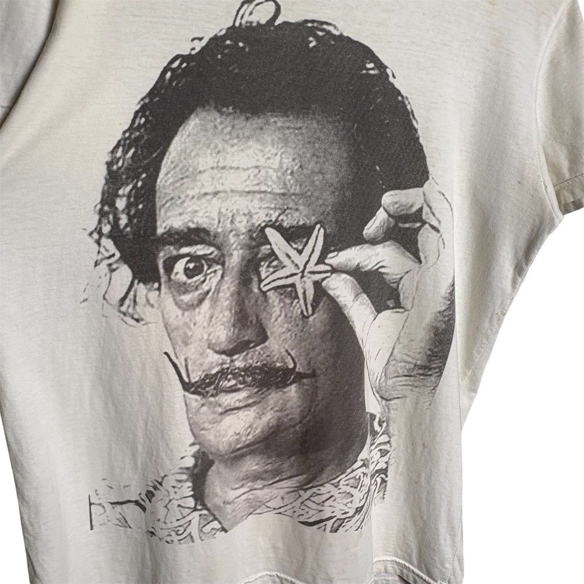 Vintage Vintage 00s Salvador Dali Photo Graphic Distressed T-Shirt Size US M / EU 48-50 / 2 - 3 Thumbnail