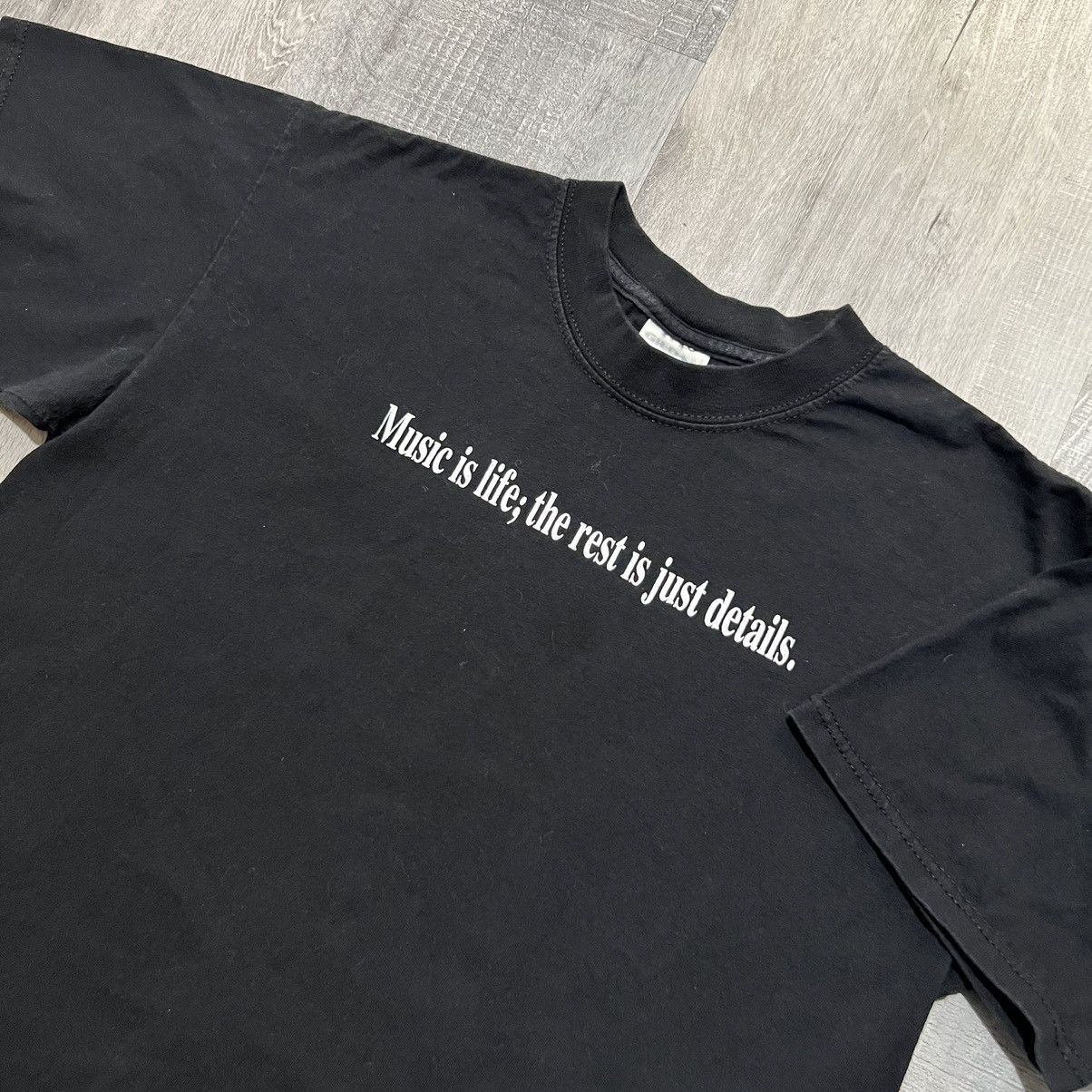 Gildan × Vintage VTG Music Is Life The Rest Is Just Details Y2K Band T Shirt Size US L / EU 52-54 / 3 - 2 Thumbnail