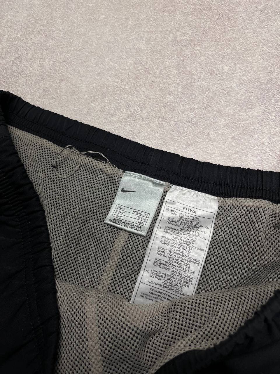 Nike × Vintage Vinatage Nike Swoosh Baggy Nylon Trackpants Y2K S Size US 31 - 3 Thumbnail