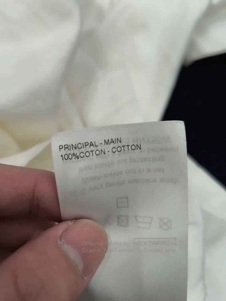 Louis Vuitton Louis Vuitton 25 new Louis Vuitton white embossed logo sho Size US S / EU 44-46 / 1 - 7 Thumbnail