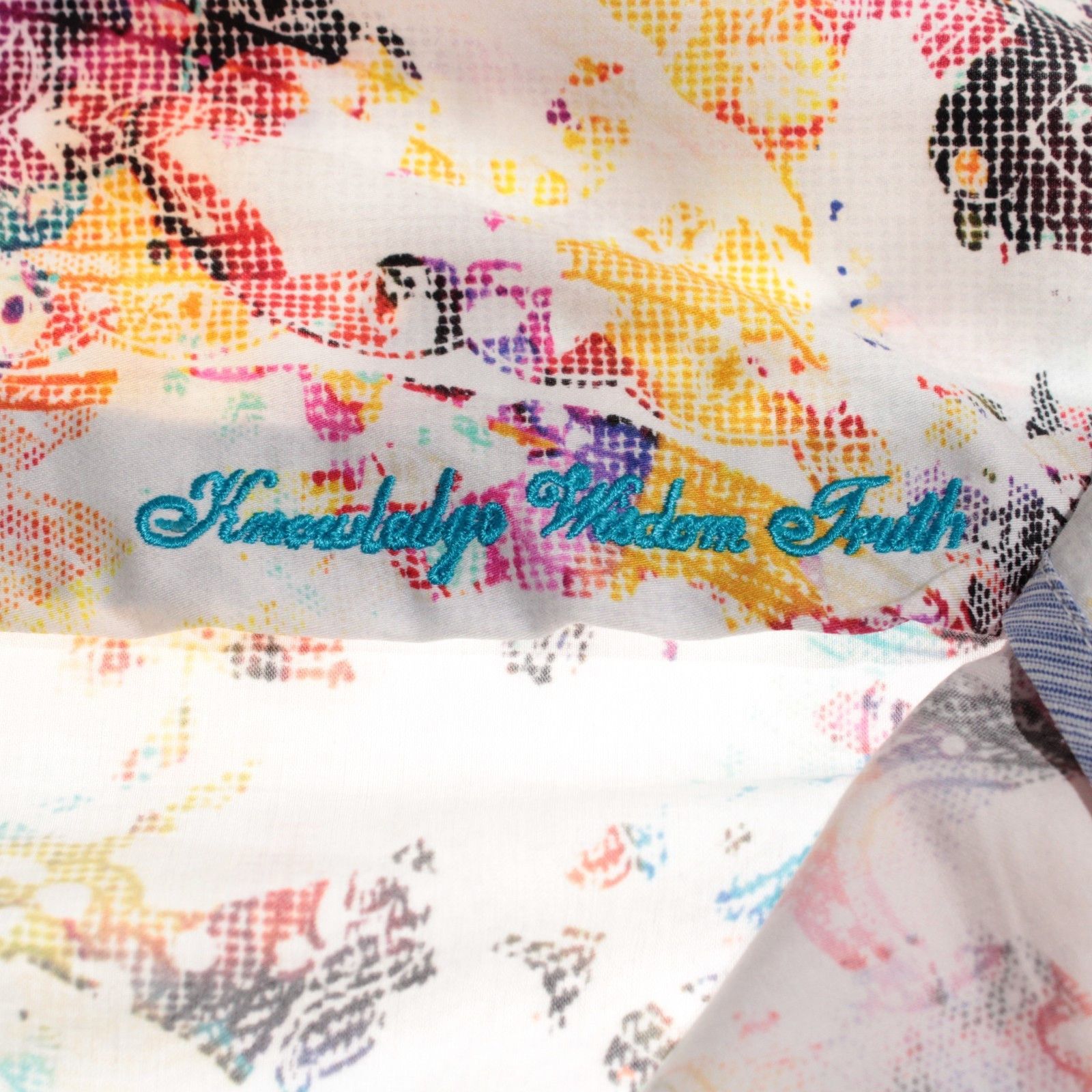 Robert Graham Robert Graham New with tags Shirt Size L US In White Size US L / EU 52-54 / 3 - 5 Thumbnail