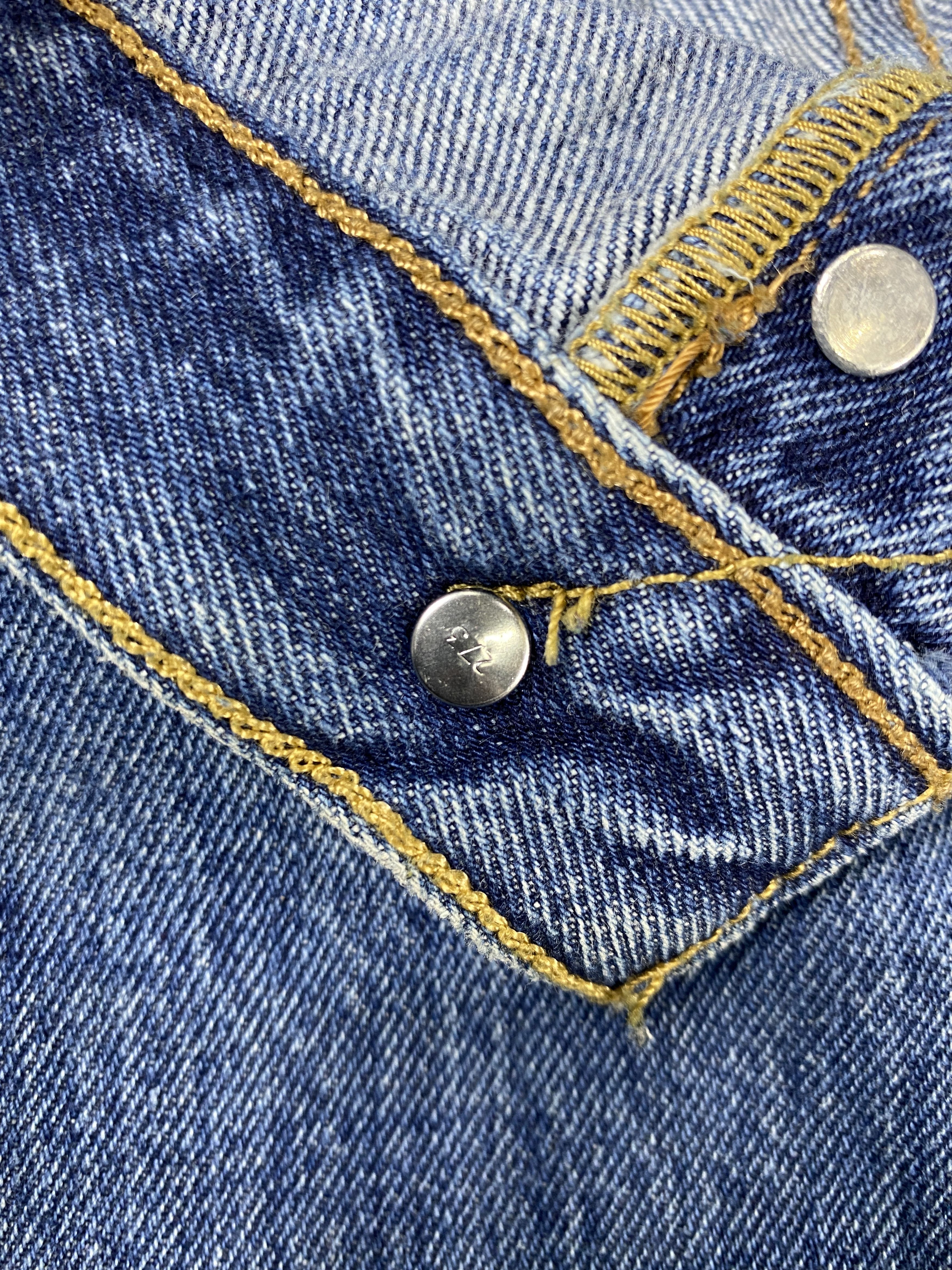 Levi's Blue Vintage Levi's 501 Jeans 35x32 Denim -JN2321 Size US 35 - 7 Thumbnail