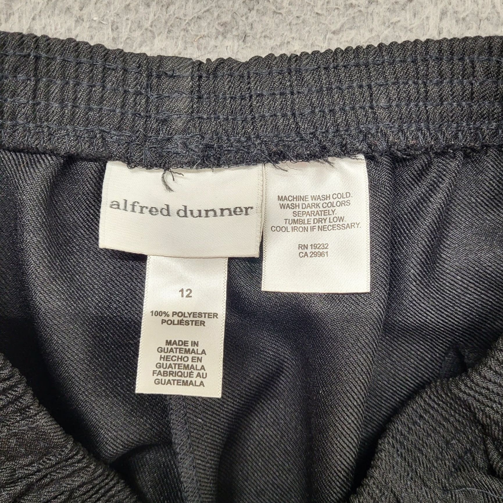 Vintage Alfred Dunner Dress Pants Women's Size 12 Black Elastic Waist Pockets Office Pants Dress Pants Women's Size 12 Black Elastic Waist Pockets Office Size 34" / US 12 / IT 48 - 2 Thumbnail