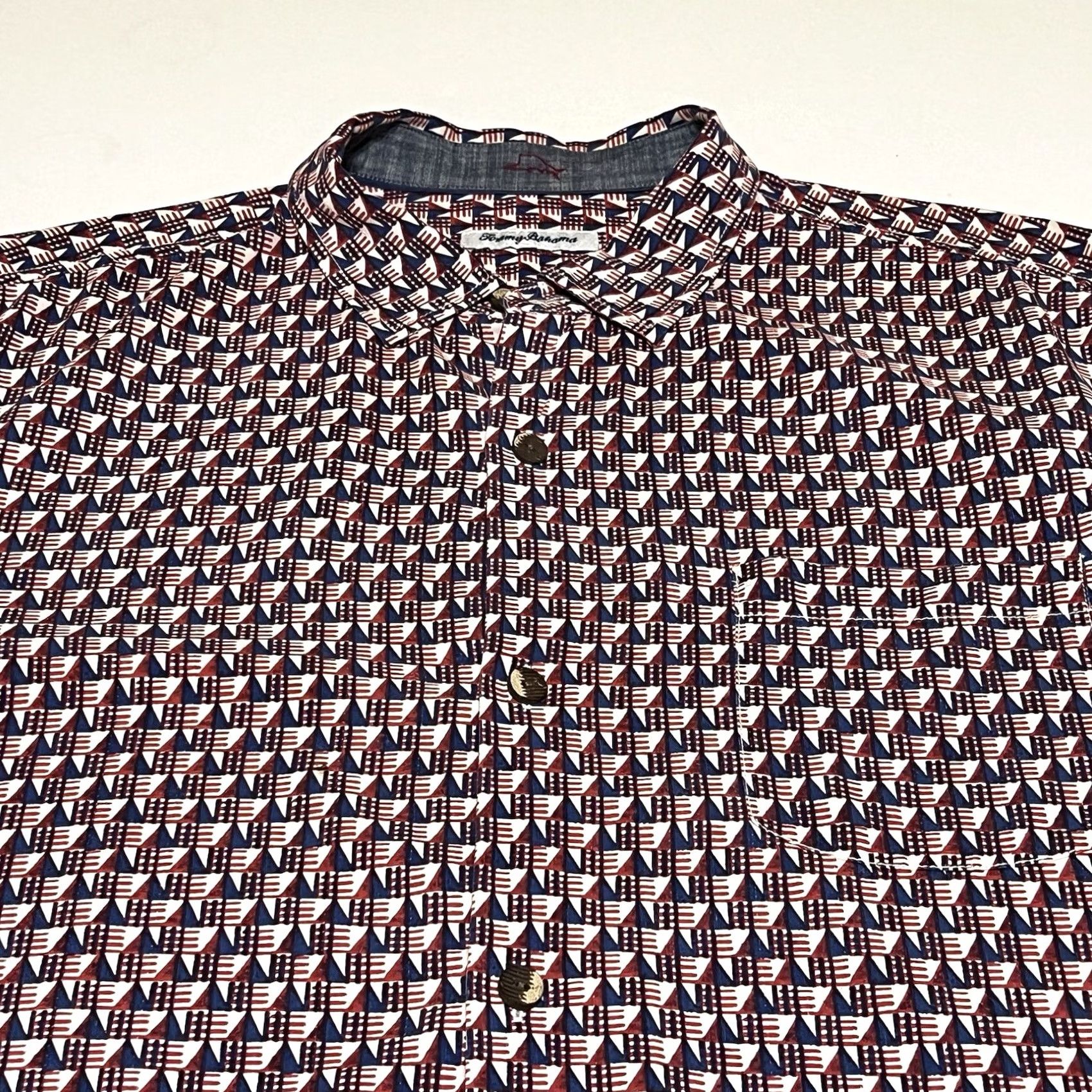 Tommy Bahama Tommy Bahama Short Sleeve Mens Button-Up Shirt XL Multicolor Silk Geometric Floral Pattern Beach Hawaiian Tropical Size US XL / EU 56 / 4 - 2 Thumbnail