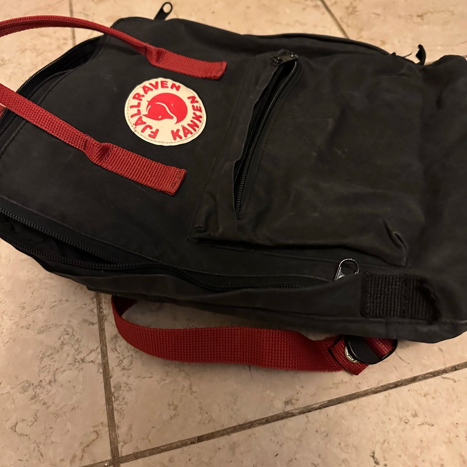 Fjallraven Fjallraven Kanken Classic Backpack Black Red Outdoor Camping Size ONE SIZE - 4 Thumbnail