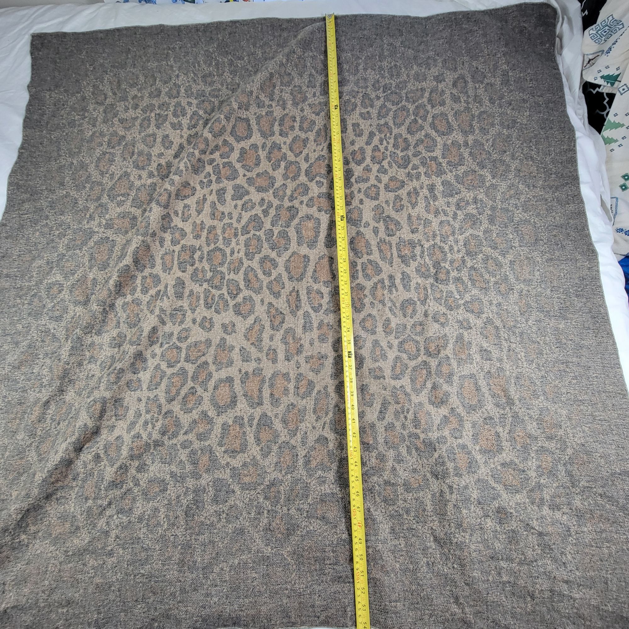 Anthropologie Anthropologie Faded Leopard Print Throw Blanket Winter Warm Size ONE SIZE - 5 Thumbnail