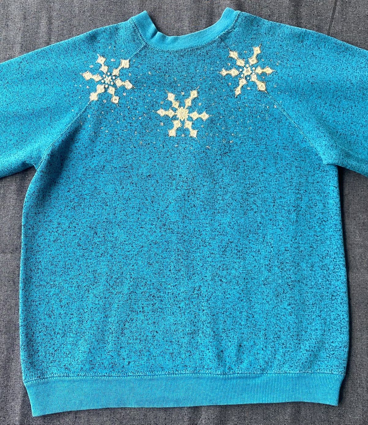 Tultex Vintage 80’s Snowflake Christmas Sweatshirt Women’s Small Size S / US 4 / IT 40 - 3 Thumbnail
