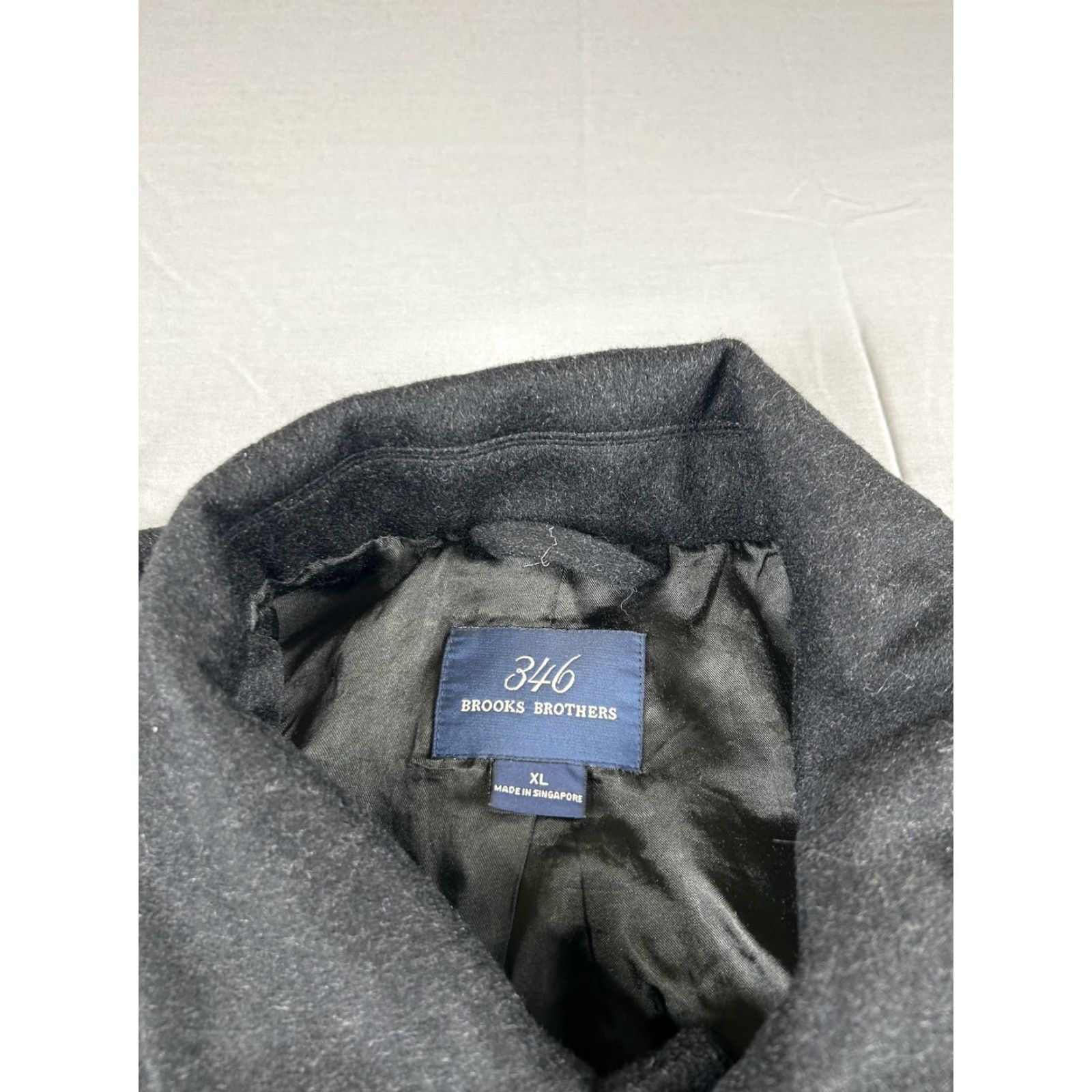 Brooks Brothers VINTAGE Brooks Brothers 346 Coat Mens XL Gray Wool Single Breasted Overcoat Classic Size US XL / EU 56 / 4 - 2 Thumbnail