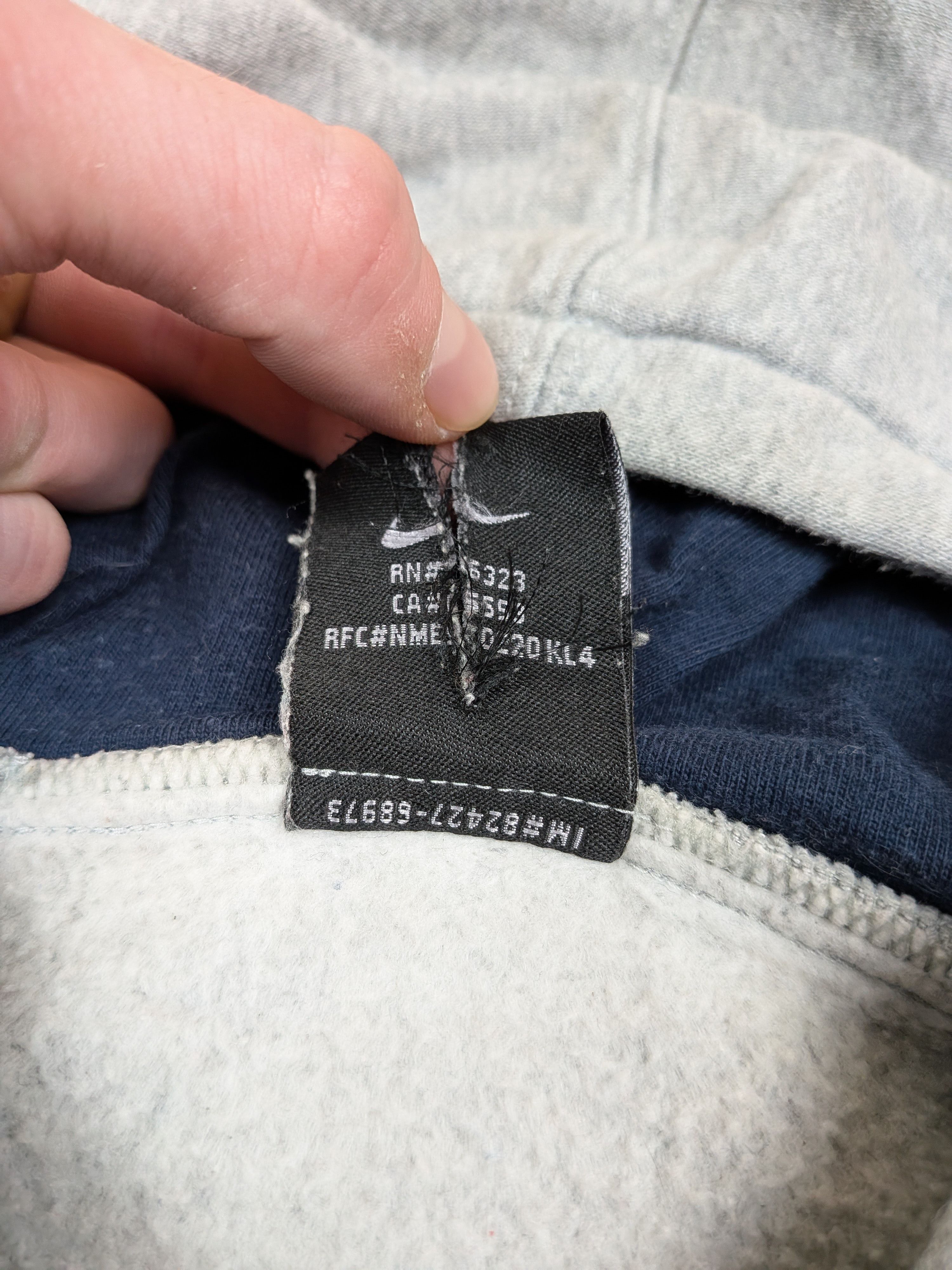 Nike Nike Rare Vintage Y2K Grey Hoodie Big Spellout Size XS/S Size US XS / EU 42 / 0 - 10 Thumbnail