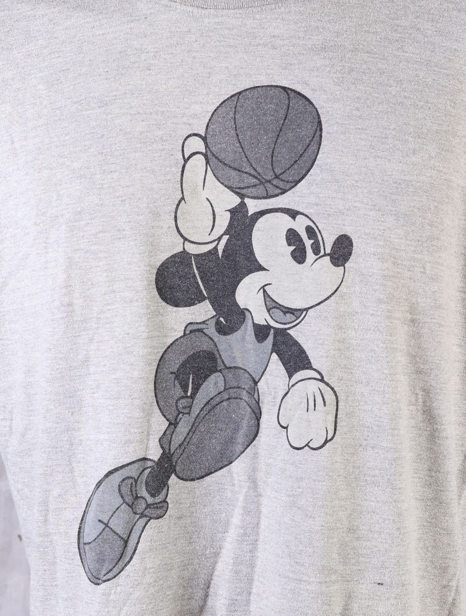 Disney Disney Athletics Mickey Basketball Tee Walt Disney World L Size US L / EU 52-54 / 3 - 2 Thumbnail
