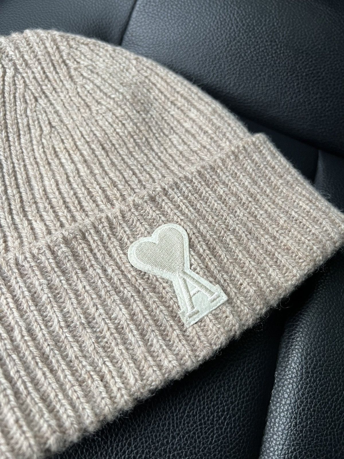 AMI VERY RARE AMI KNIT HATS DESIGNER CASUAL Size ONE SIZE - 2 Thumbnail