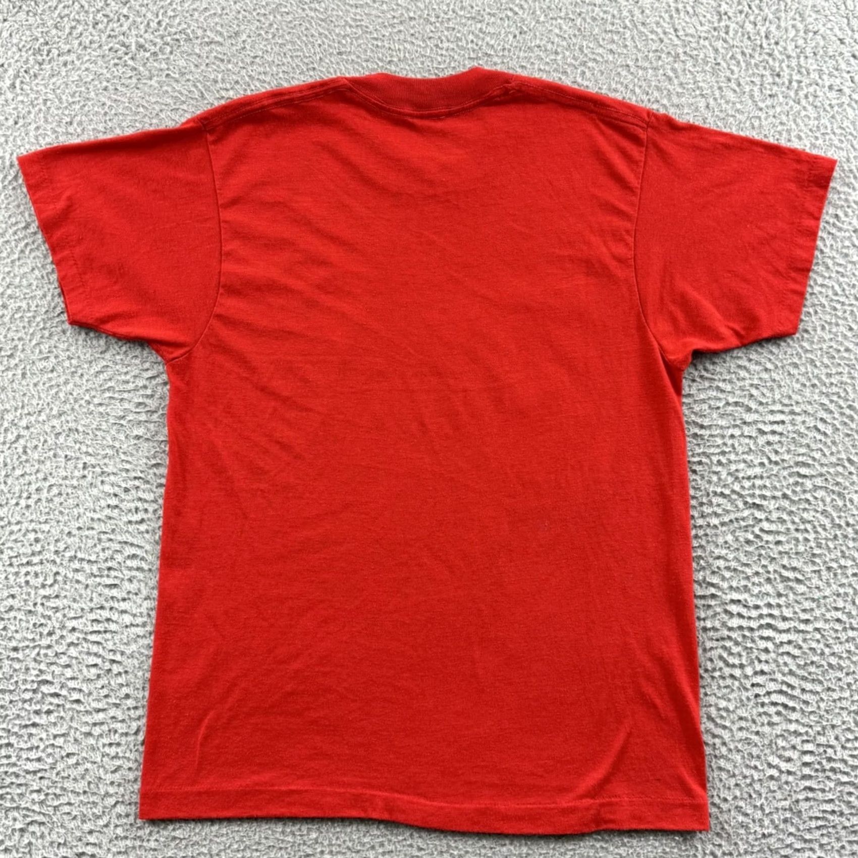 Vintage VINTAGE MTV Shirt Mens Screen Stars Medium Red Music Short Sleeve Graphic Print Band TV USA Size US M / EU 48-50 / 2 - 7 Thumbnail