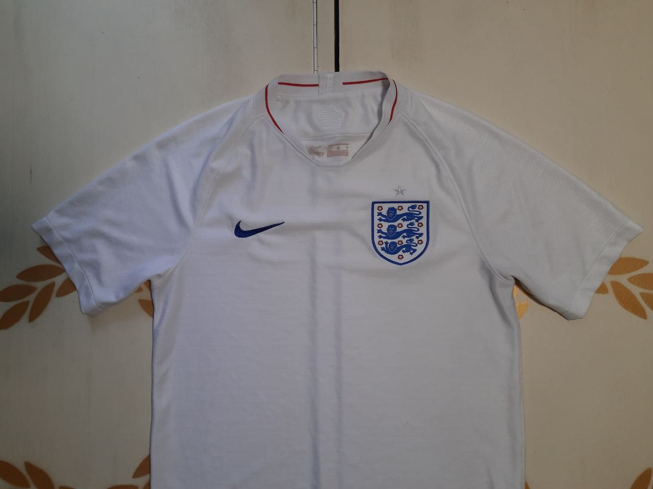 Nike Nike England Jersey 2018 Size US M / EU 48-50 / 2 - 2 Thumbnail