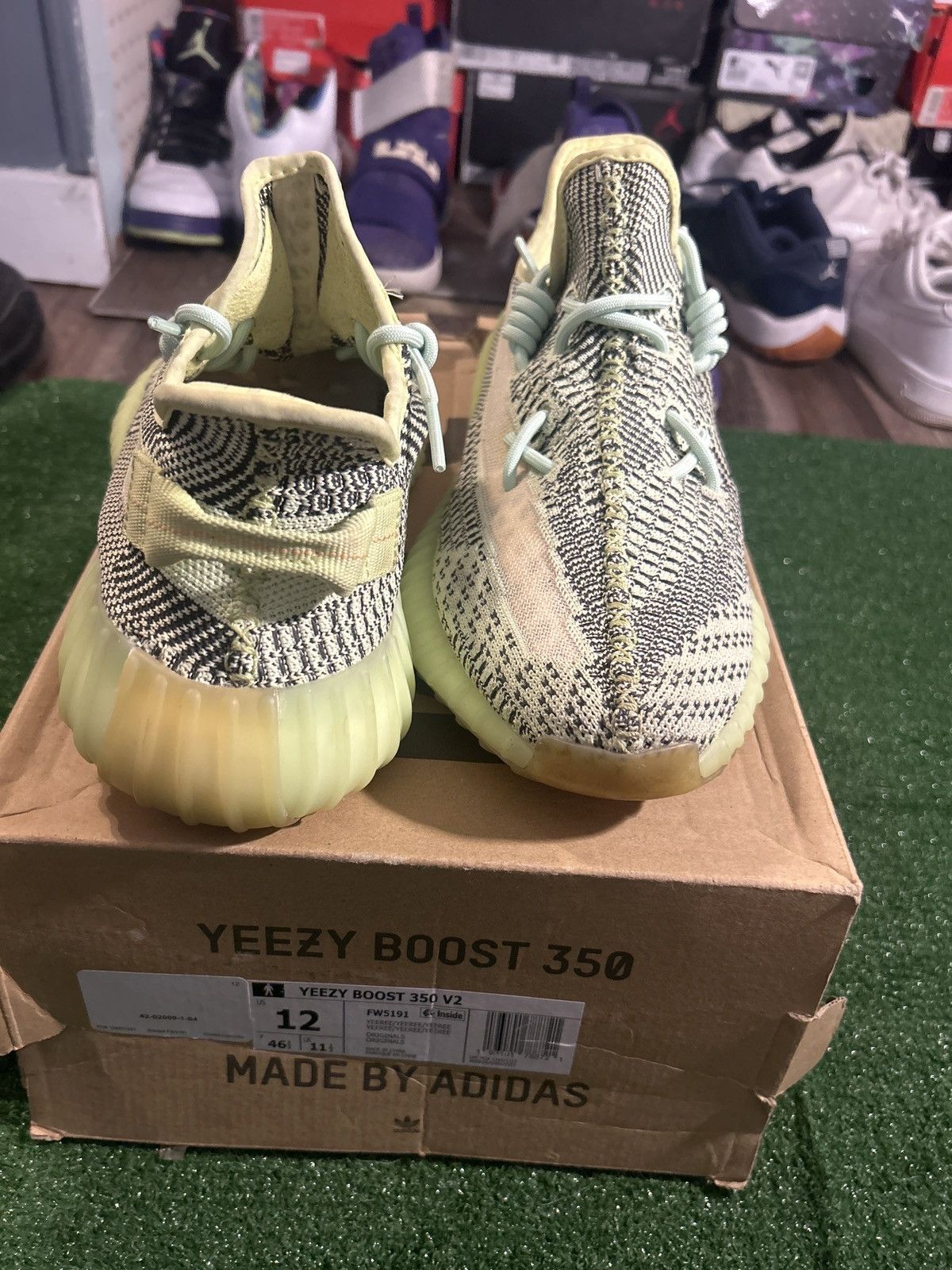 Adidas × Yeezy Yeeree Size US 12 / EU 45 - 3 Thumbnail