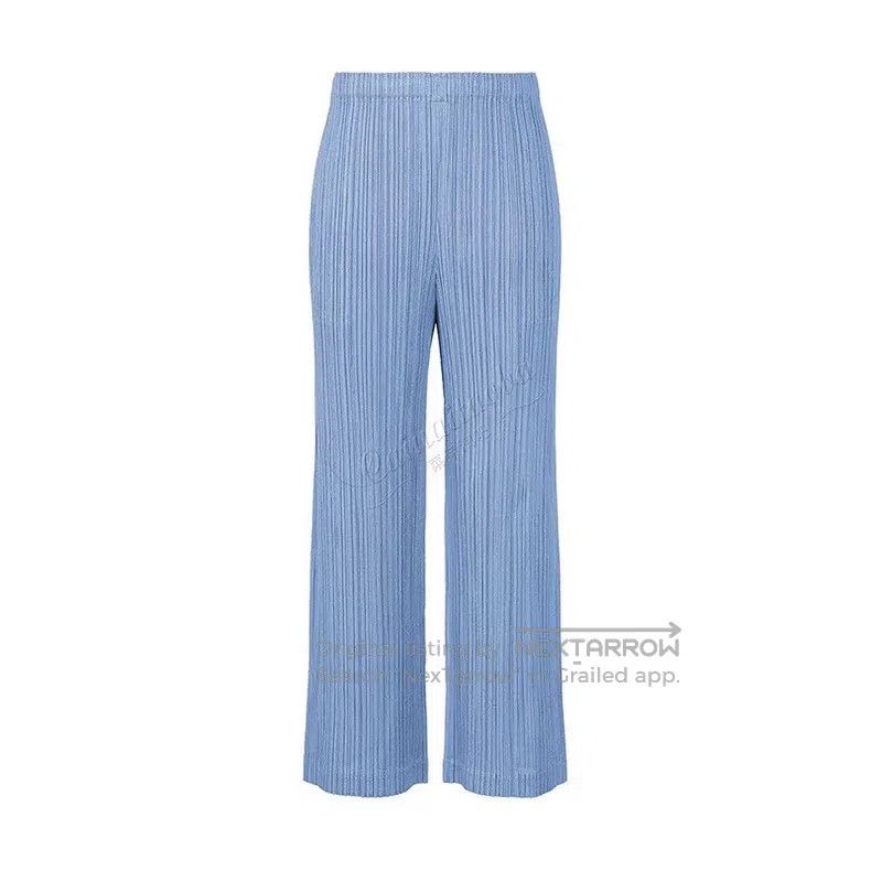 Issey Miyake Issey Miyake size:3 Main Line Top in Electric Blue Size 31" - 1 Thumbnail