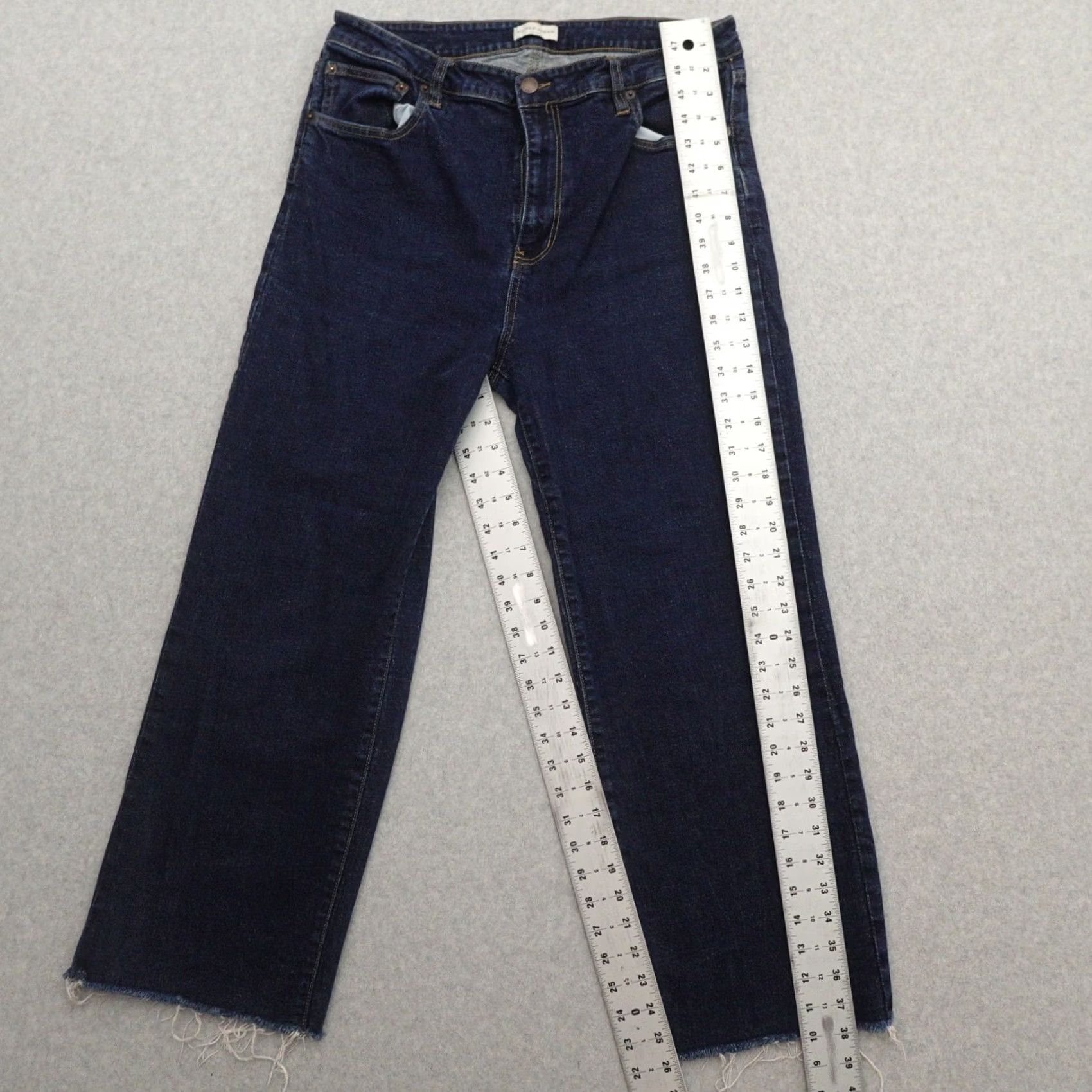 Olive Oliver Logan Jeans Womens 33 (33X26) Aberdeen Wide-Leg Crop Dark Wash Blue 33 Regular Size 24" / US 00 / IT 34 - 3 Thumbnail
