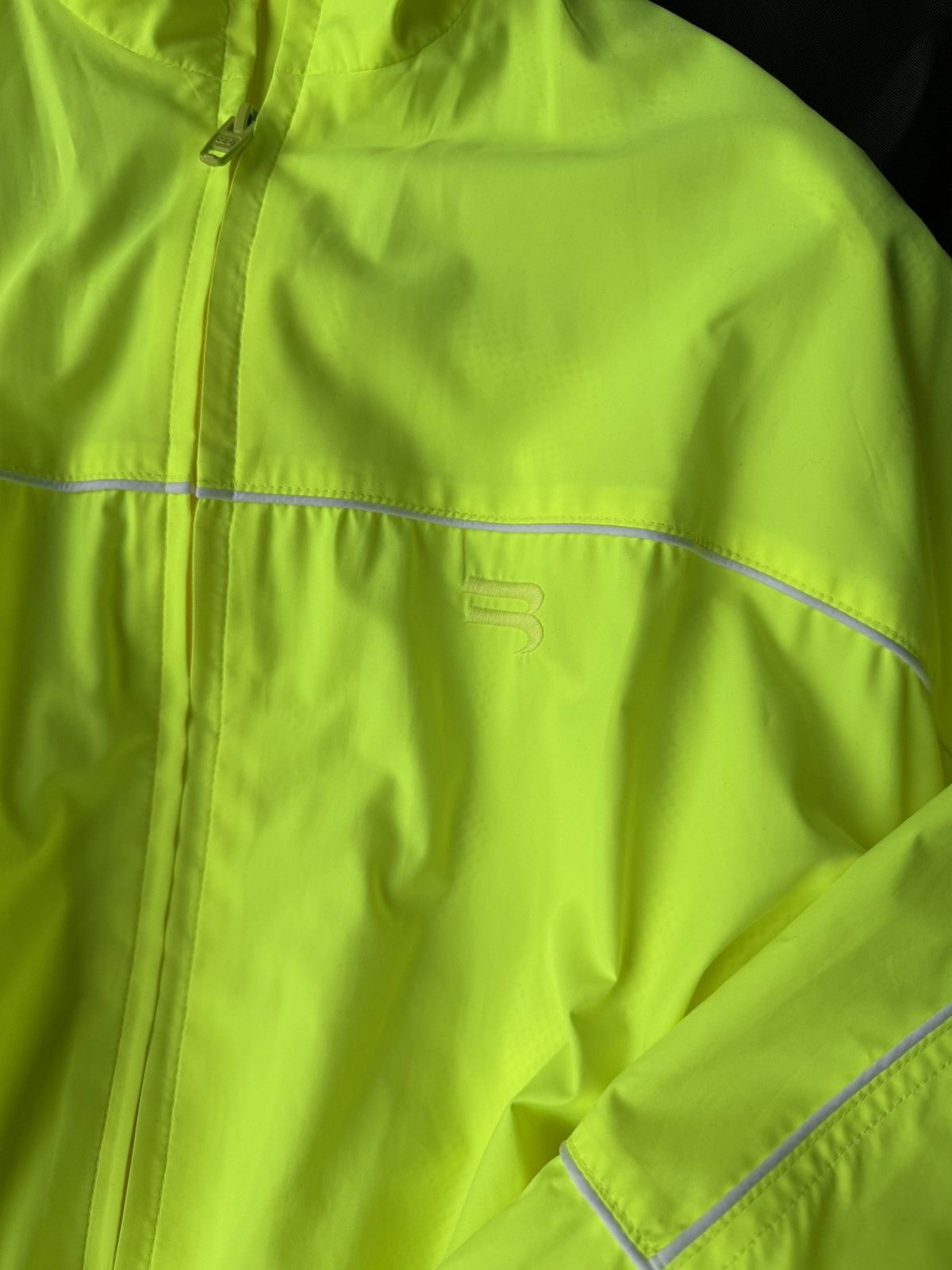 Balenciaga Balenciaga Sporty B Neon yellow windbreaker jacket Size US S / EU 44-46 / 1 - 6 Thumbnail