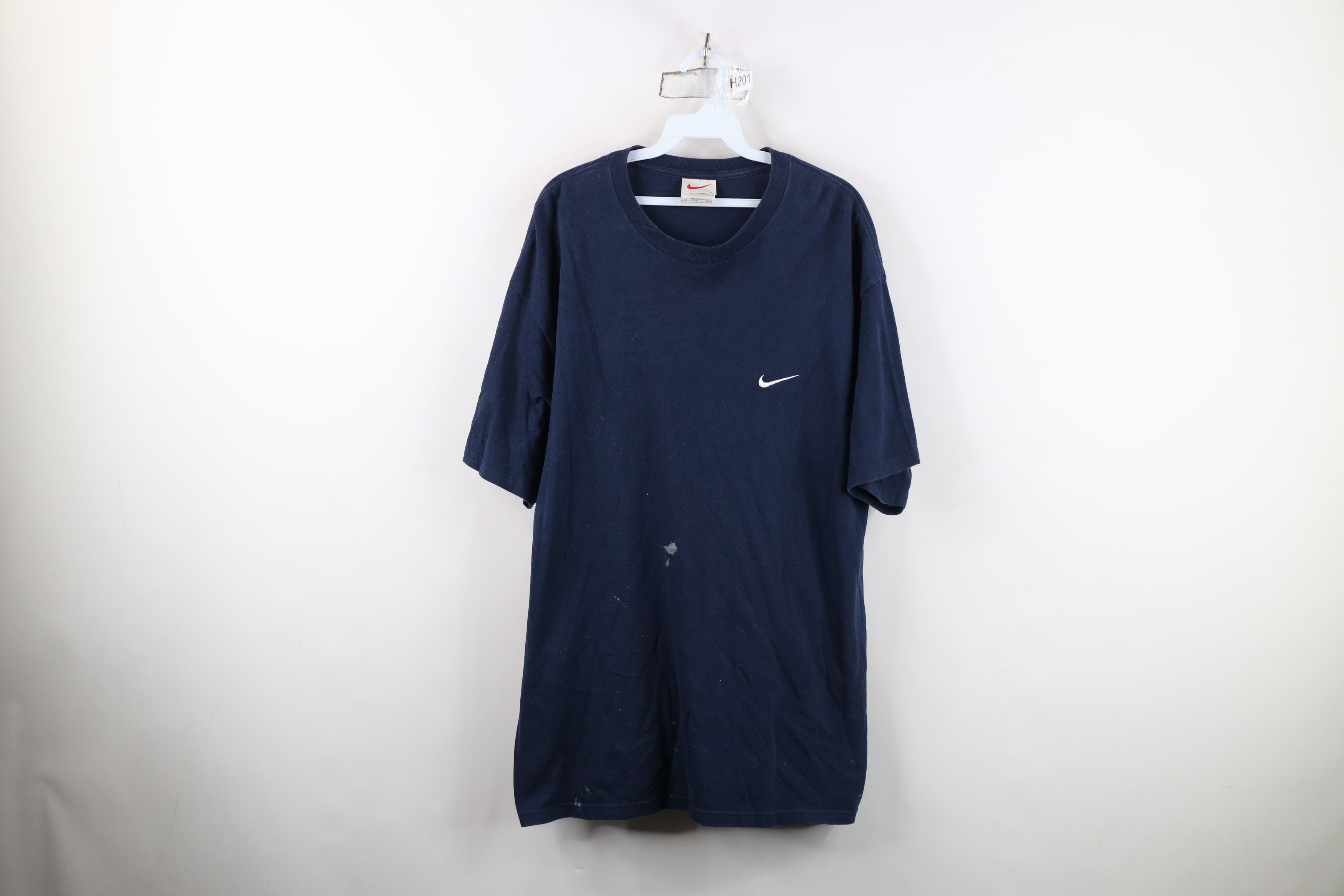 Nike Vintage 90s Nike Baggy Travis Scott Mini Swoosh T-Shirt USA Size US L / EU 52-54 / 3 - 1 Thumbnail