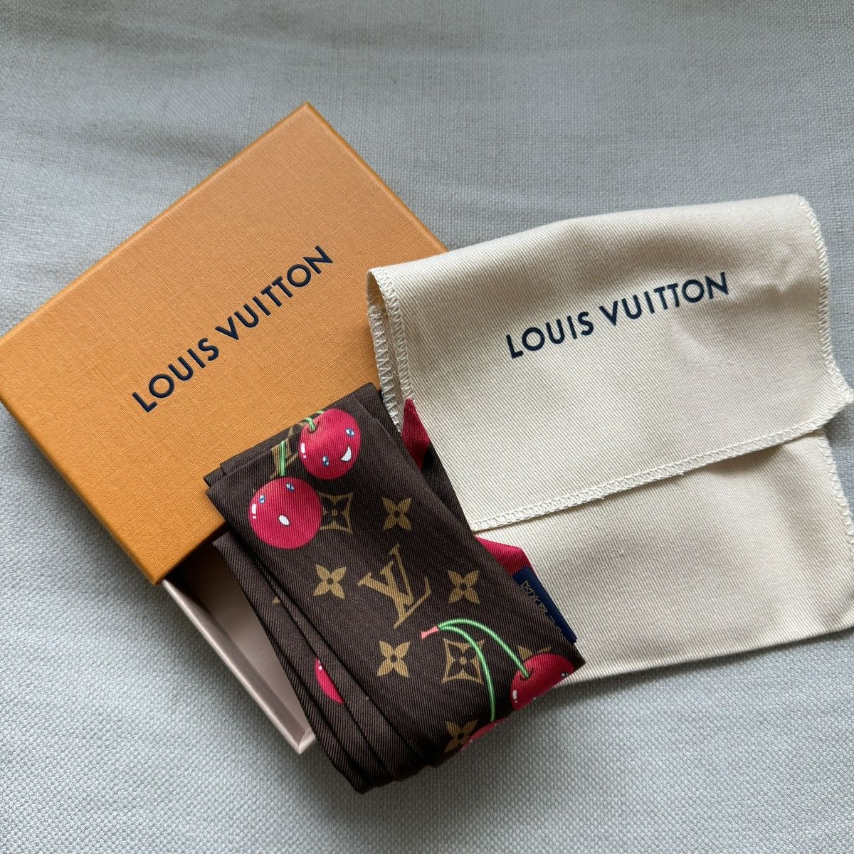 Louis Vuitton × Takashi Murakami Louis Vuitton Takashi Murakami Monogram Cherry Bandeau Size ONE SIZE - 2 Thumbnail