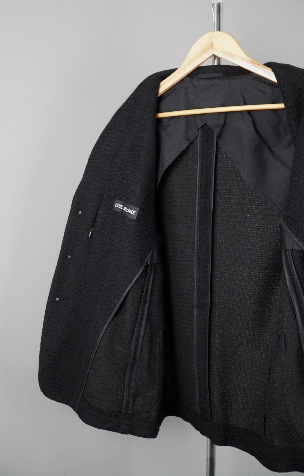 Issey Miyake Issey Miyake - Tailored Knit Blazer - Mixed Fabric in Black Size 42S - 8 Thumbnail