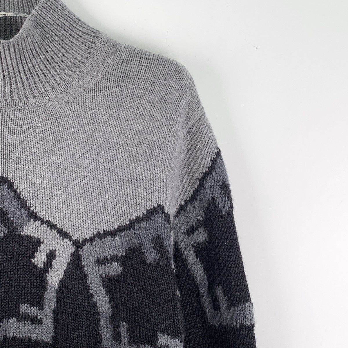 Fendi Fendi Colorblocked Monogrammed Wool Sweater Size US S / EU 44-46 / 1 - 3 Thumbnail