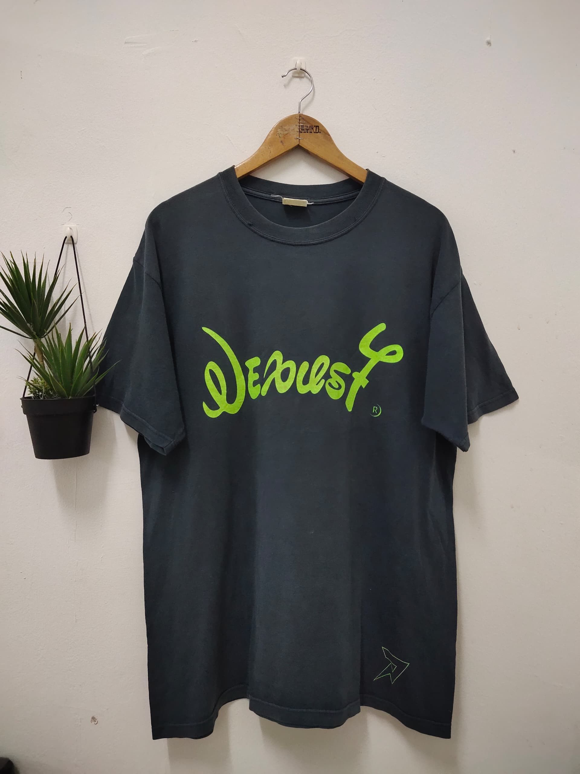 Japanese Brand Vintage 90s Nexus 7 glow in the dark print girl graphic tees Size US XL / EU 56 / 4 - 5 Thumbnail