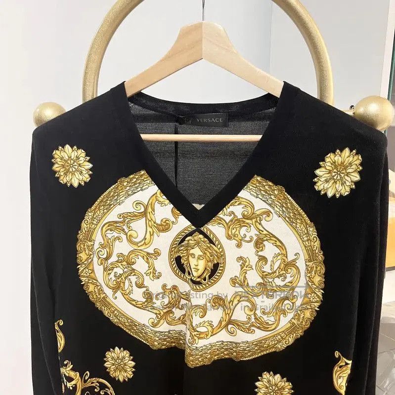 Versace Versace Black Wool Blend Long Sleeve Sweater . Size US L / EU 52-54 / 3 - 3 Thumbnail