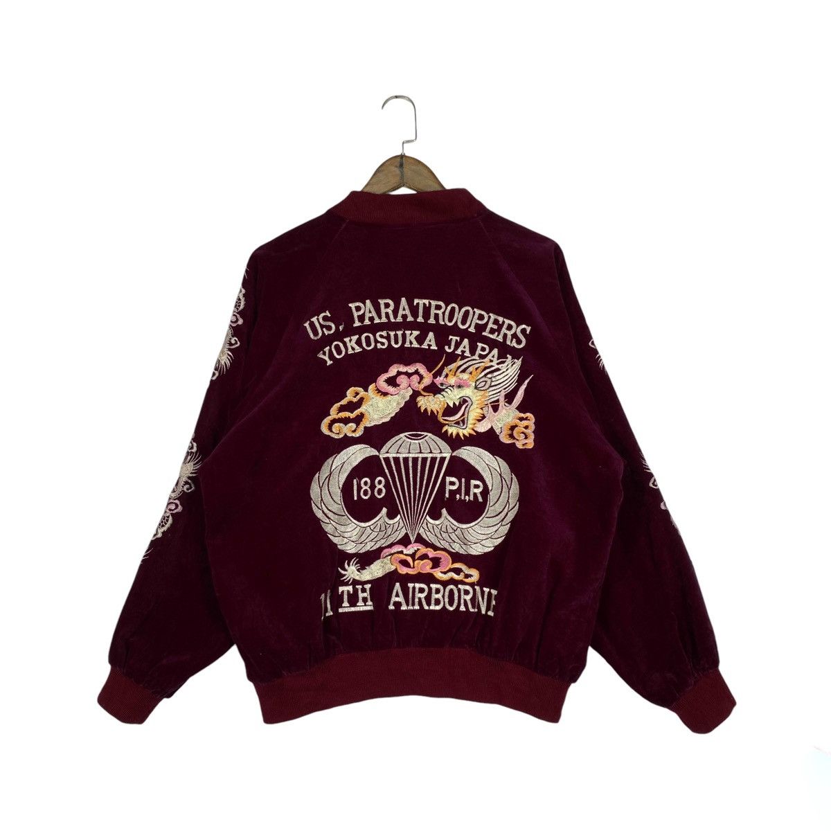 Japanese Brand Vintage Sukajan Embroidery Silk Lined Velvet Jacket Size US L / EU 52-54 / 3 - 1 Thumbnail