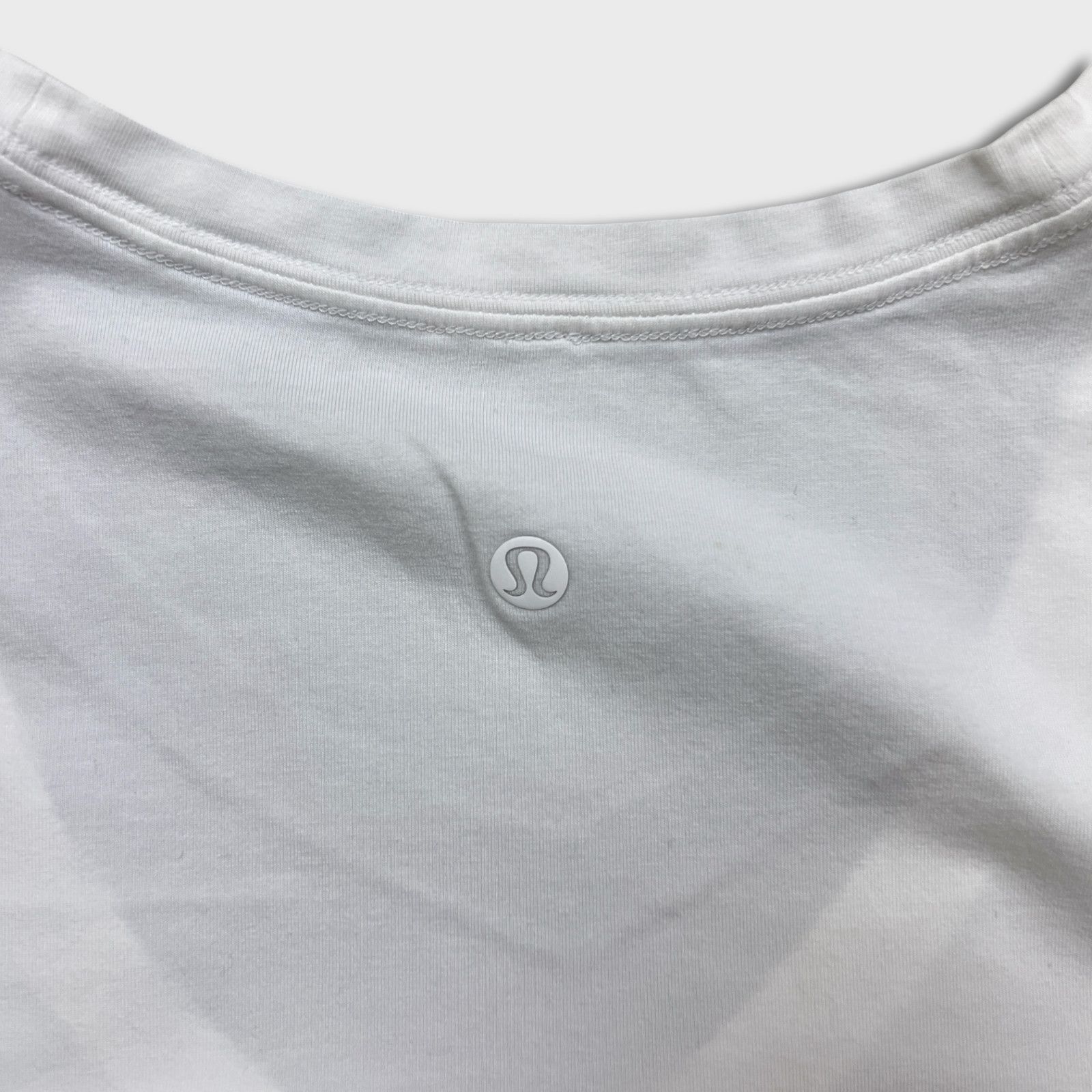 Lululemon Lululemon Love Tee V Shirt White XL Casual Short Sleeve Tee Size XL / US 12-14 / IT 48-50 - 5 Thumbnail