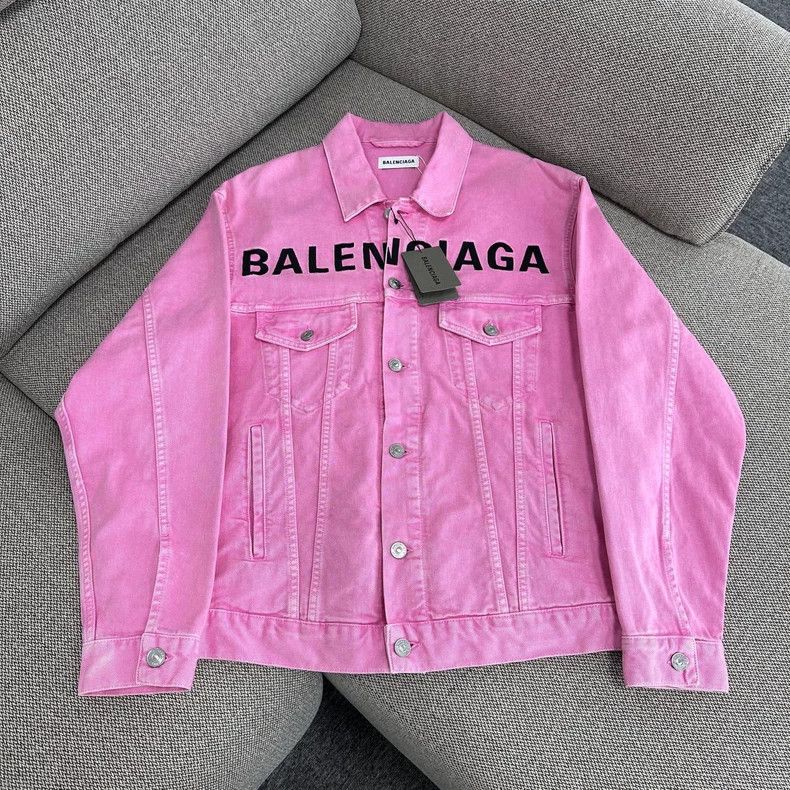 Balenciaga Balenciaga size 34 Pink embroidered logo wash jeans coat Size XS / US 0-2 / IT 36-38 - 1 Thumbnail