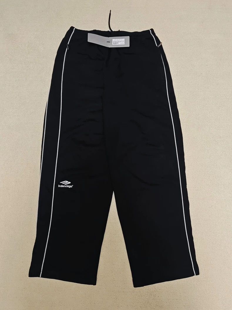 Balenciaga Balenciaga size xs 3 Bsports ICON TRACKSUIT Pants 2501-Next Size US 28 / EU 44 - 1 Thumbnail