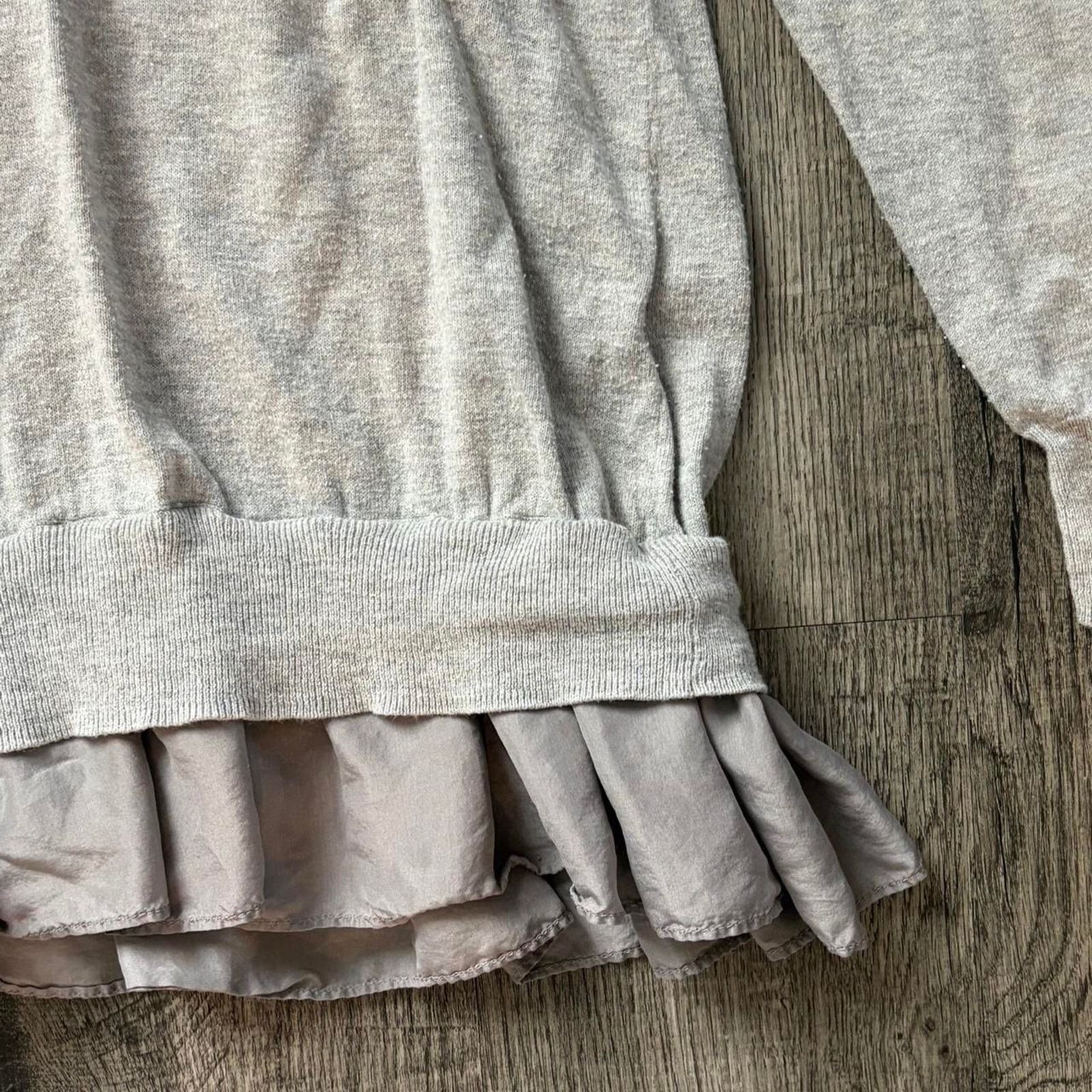 Lauren Conrad Grey long sleeve top with Ruffle Hem Size S / US 4 / IT 40 - 2 Thumbnail